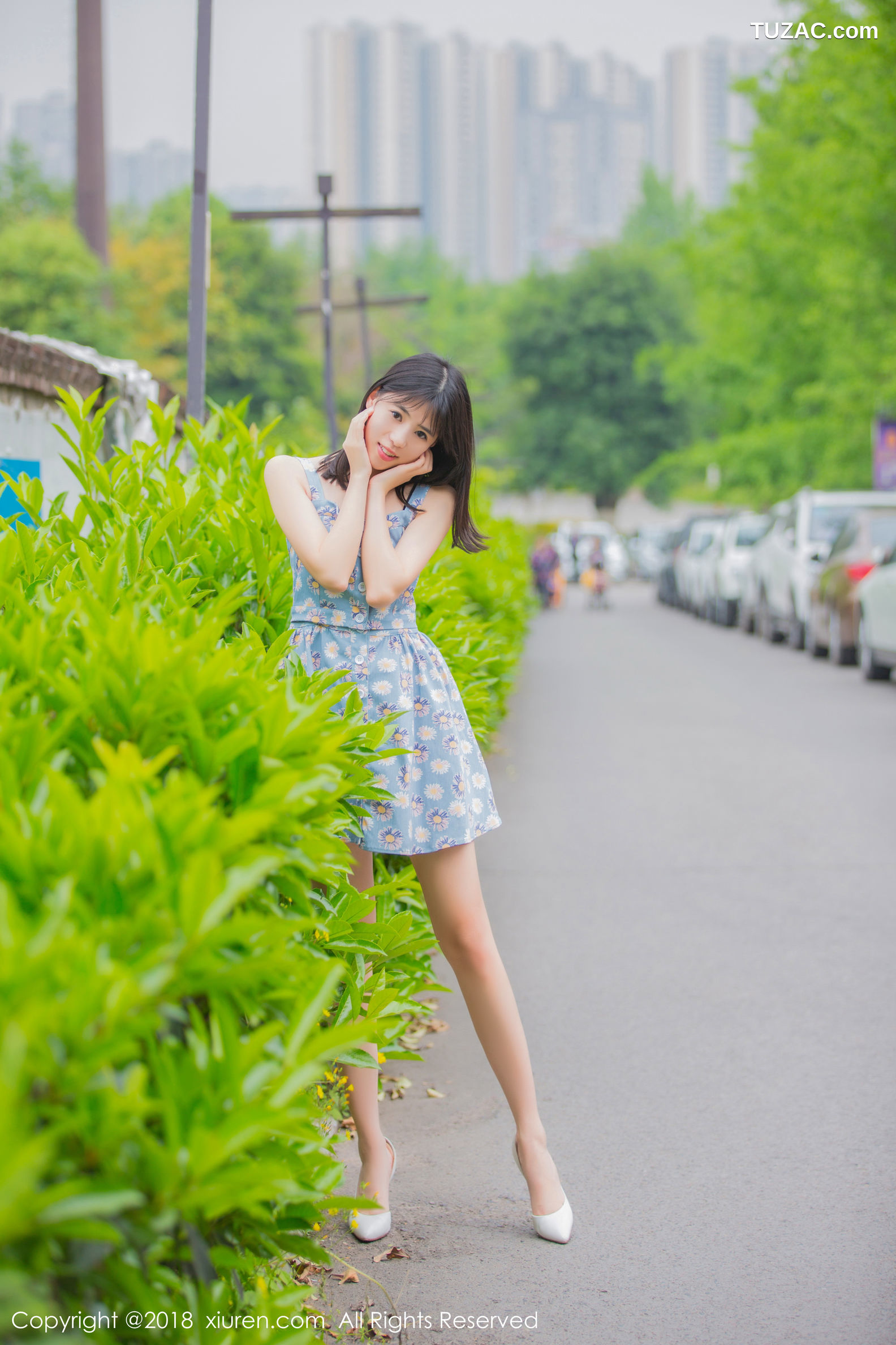 XiuRen秀人网-1094-艾栗栗栗栗栗栗吖-《学生制服诱惑-清新可人的外拍》-2018.07.24