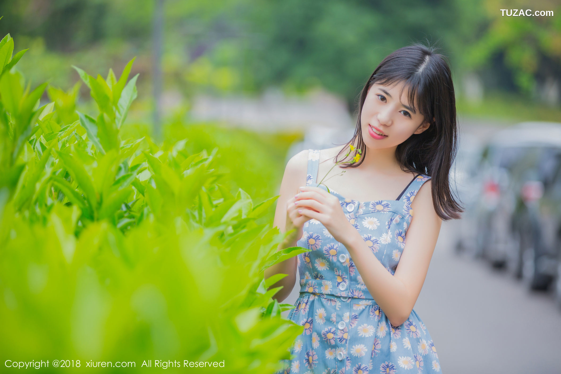 XiuRen秀人网-1094-艾栗栗栗栗栗栗吖-《学生制服诱惑-清新可人的外拍》-2018.07.24