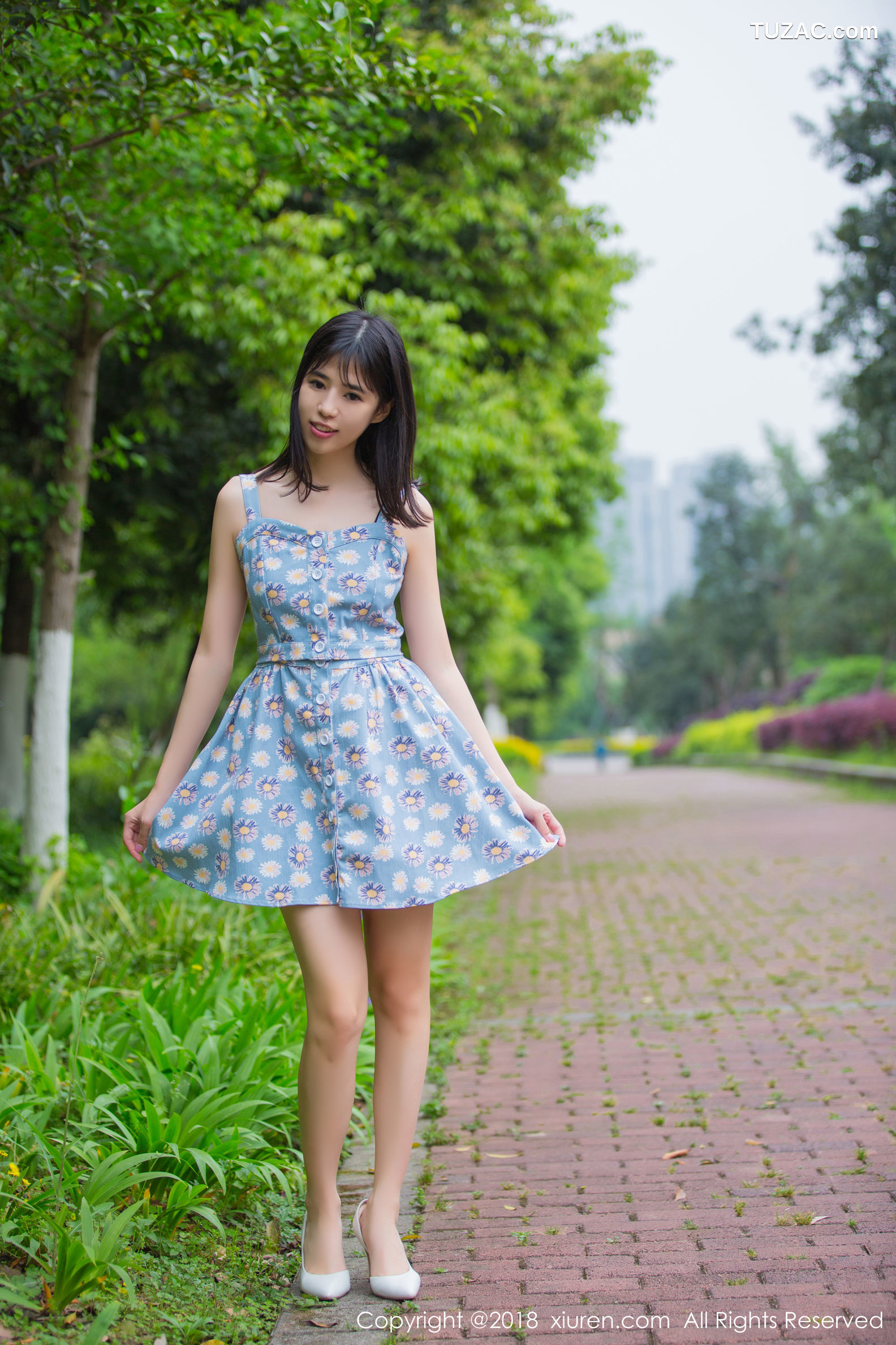 XiuRen秀人网-1094-艾栗栗栗栗栗栗吖-《学生制服诱惑-清新可人的外拍》-2018.07.24