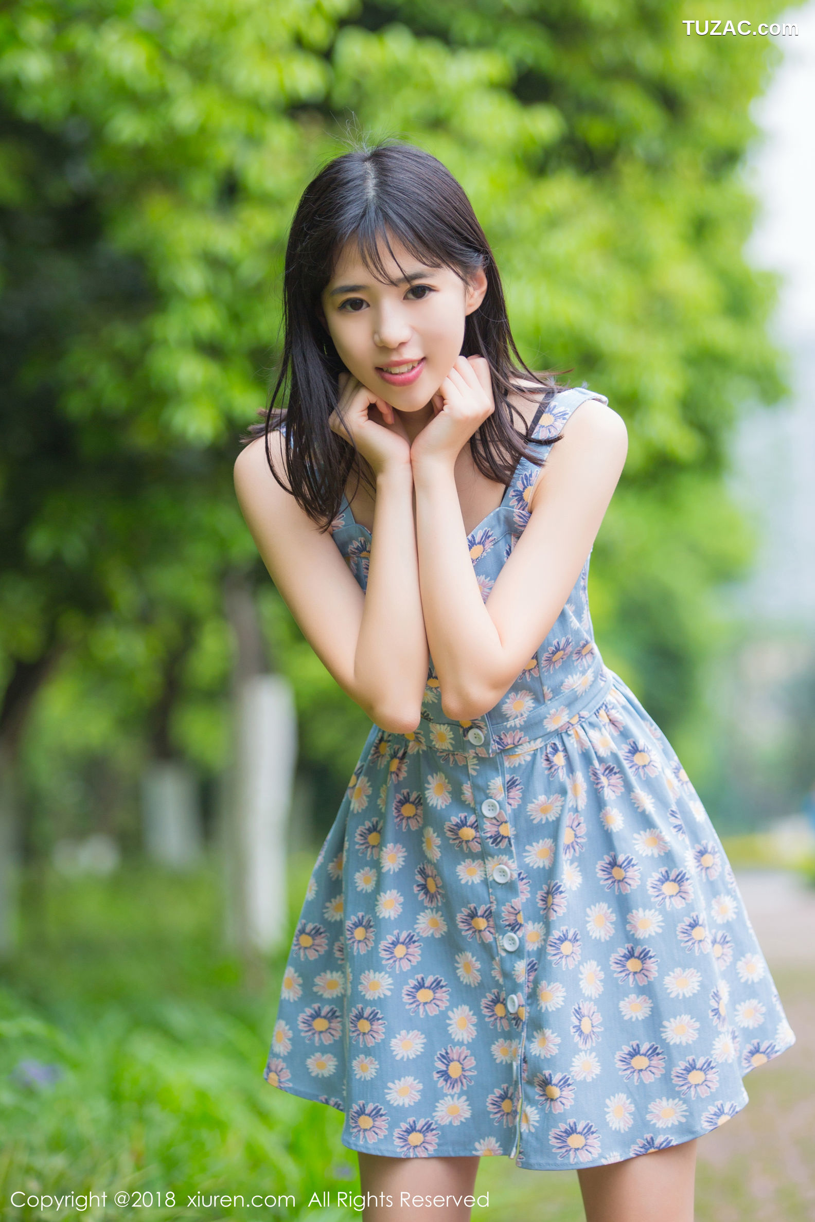 XiuRen秀人网-1094-艾栗栗栗栗栗栗吖-《学生制服诱惑-清新可人的外拍》-2018.07.24