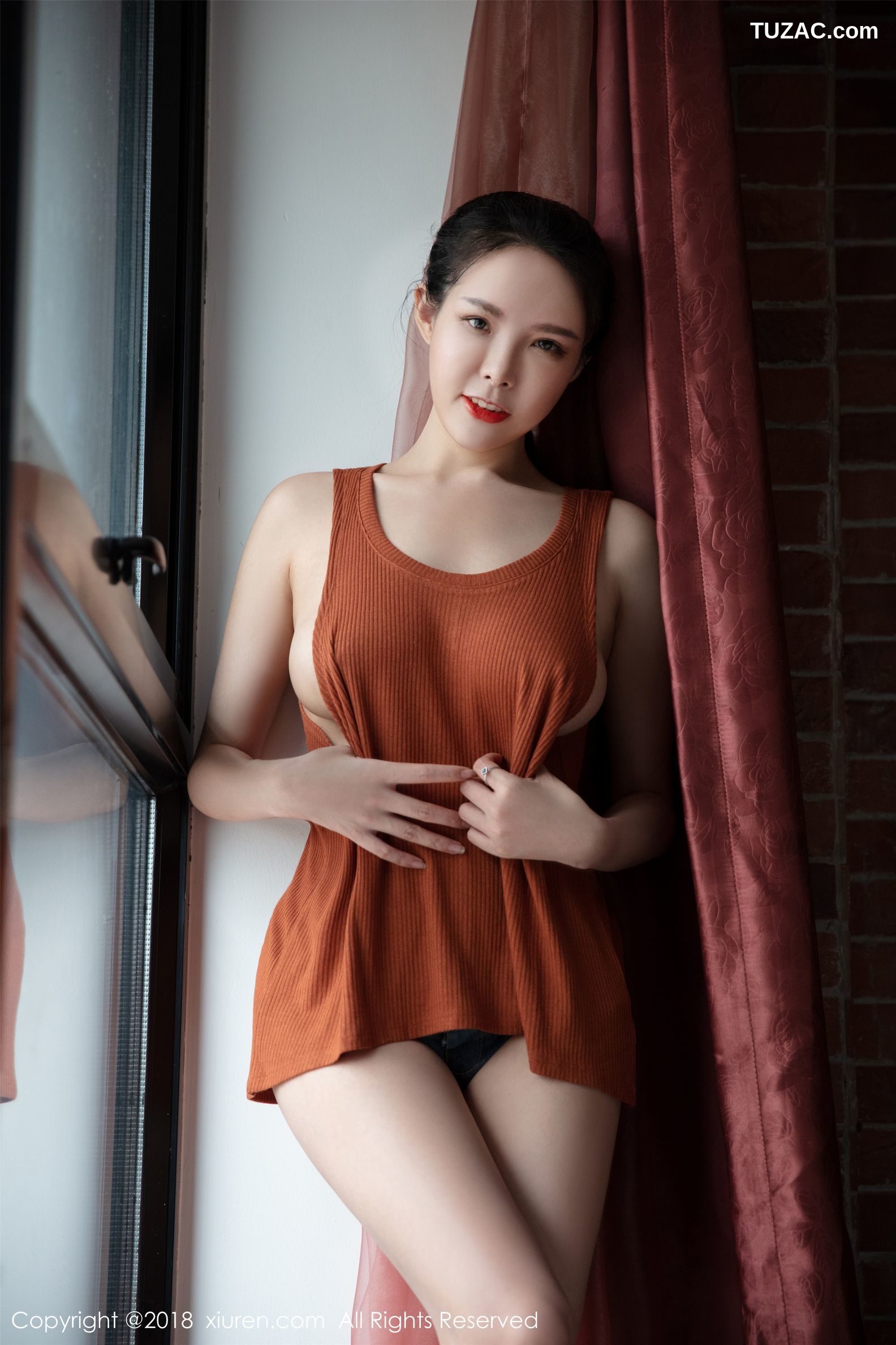 XiuRen秀人网-1140-夏小秋秋秋-《深V半露的酥胸》-2018.08.30