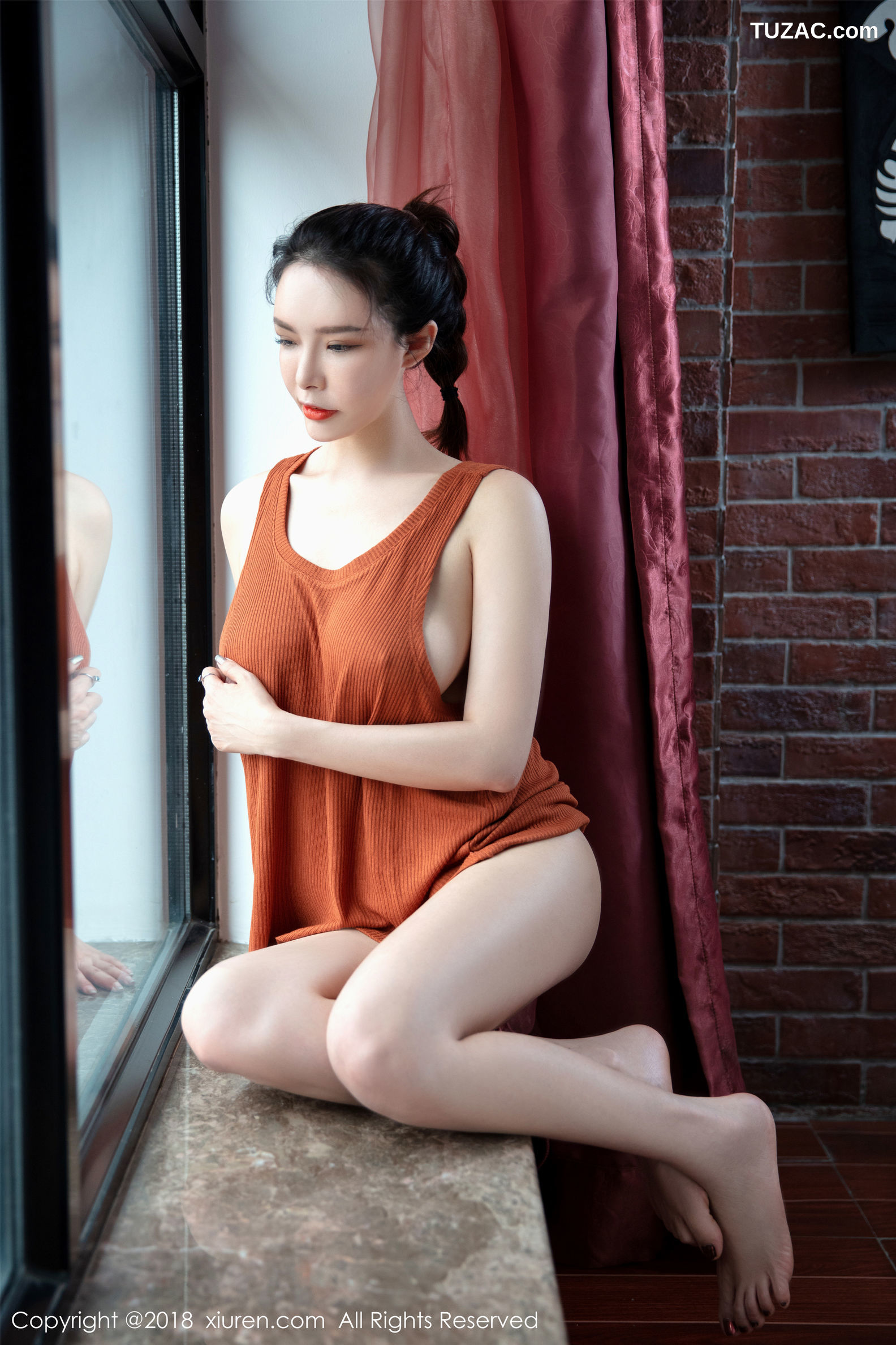 XiuRen秀人网-1140-夏小秋秋秋-《深V半露的酥胸》-2018.08.30