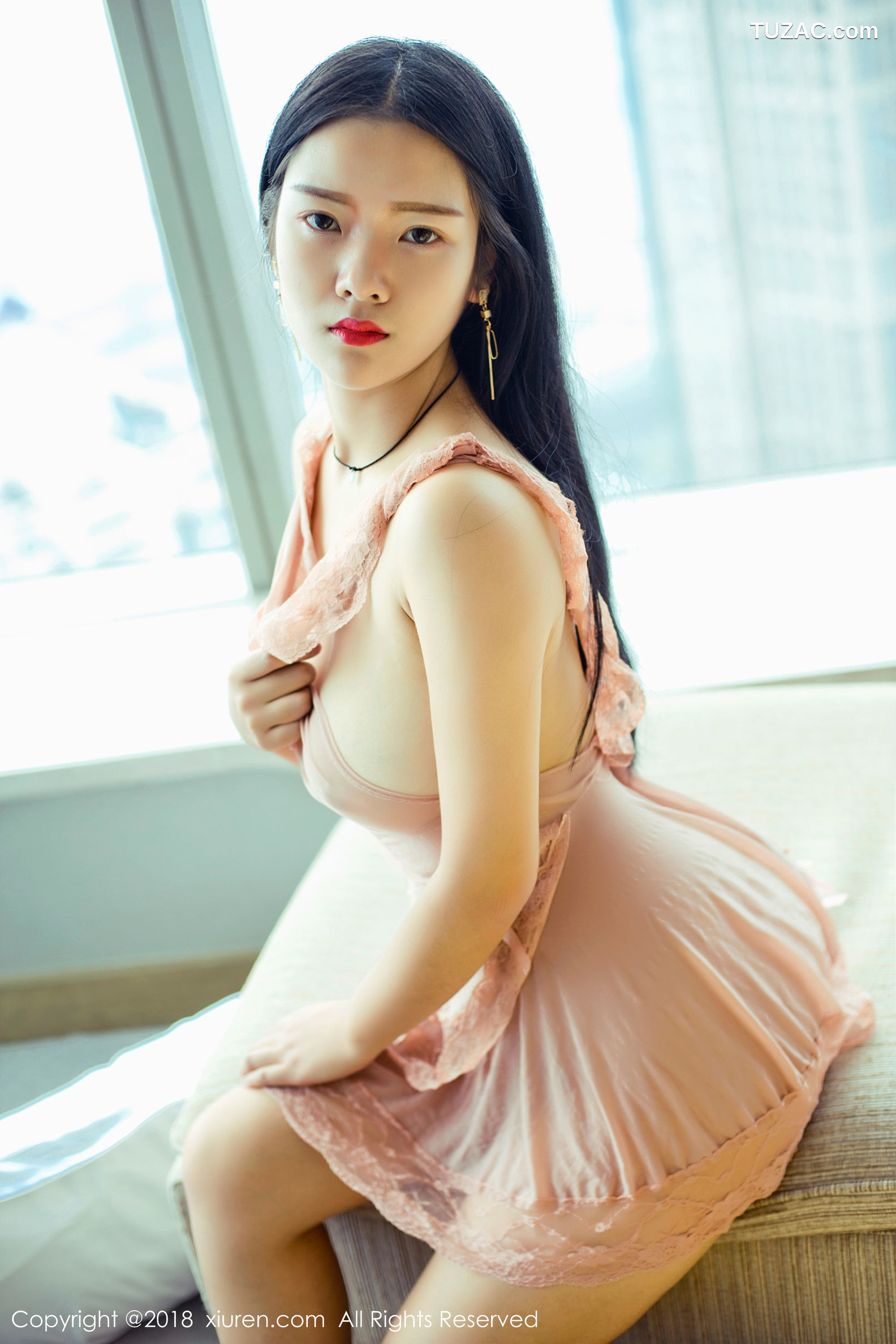 XiuRen秀人网-1197-凌希儿-《高冷欧码学生妹》-2018.10.18