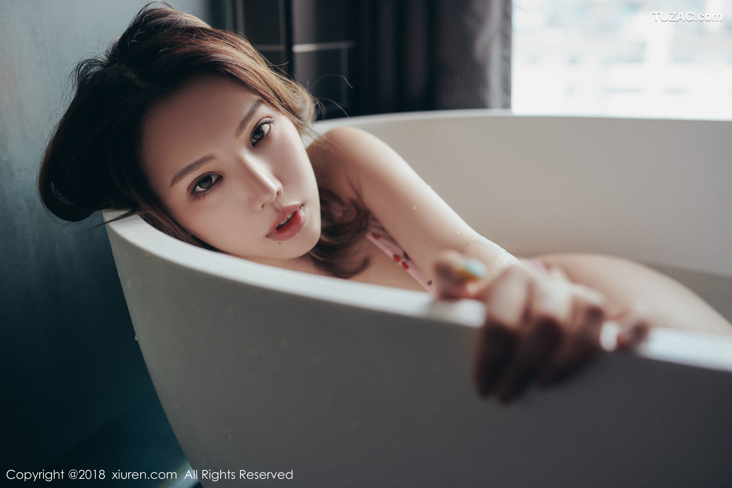 XiuRen秀人网-1200-黄楽然-《淋漓尽致的妩媚》-2018.10.19