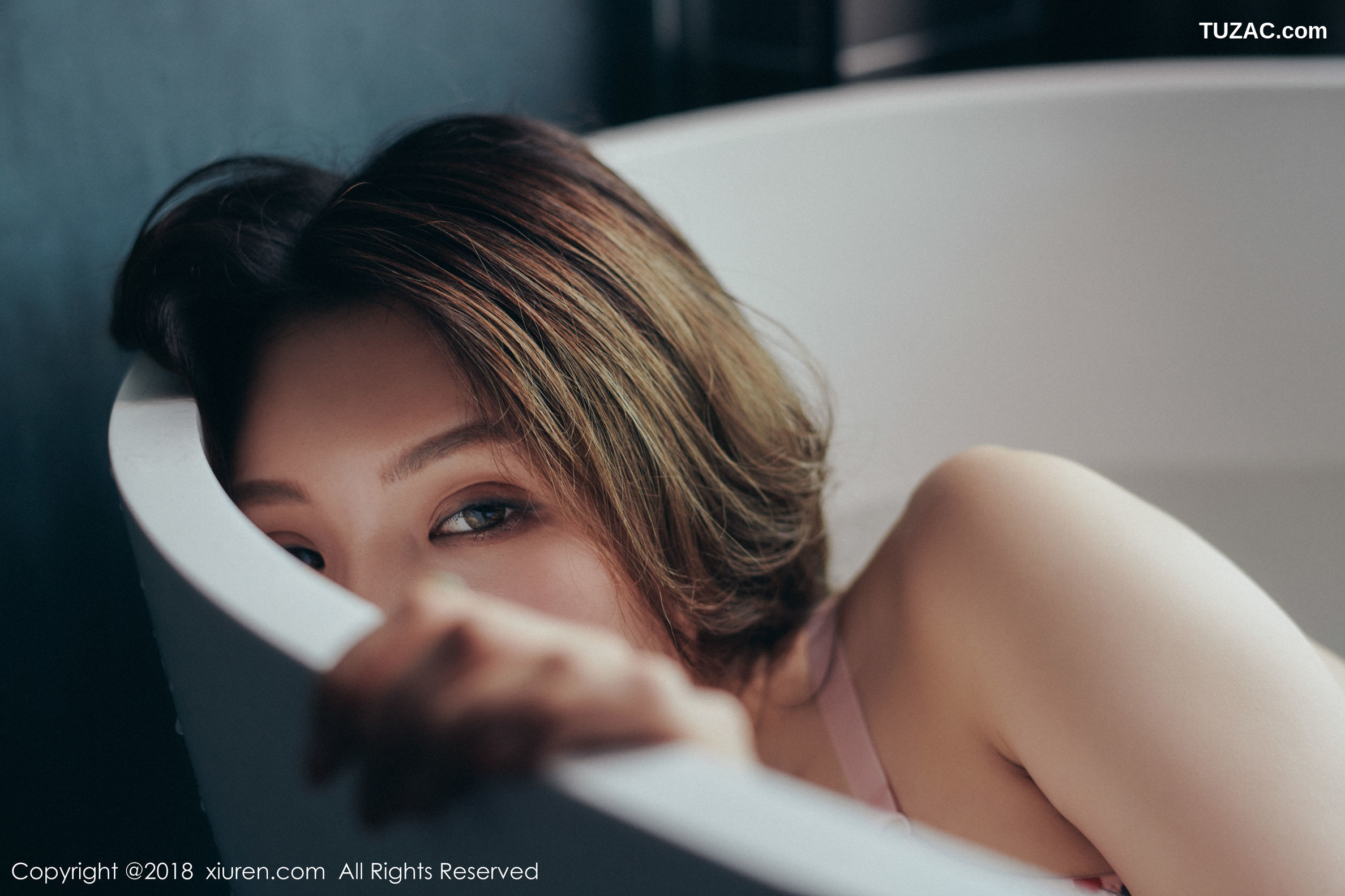 XiuRen秀人网-1200-黄楽然-《淋漓尽致的妩媚》-2018.10.19