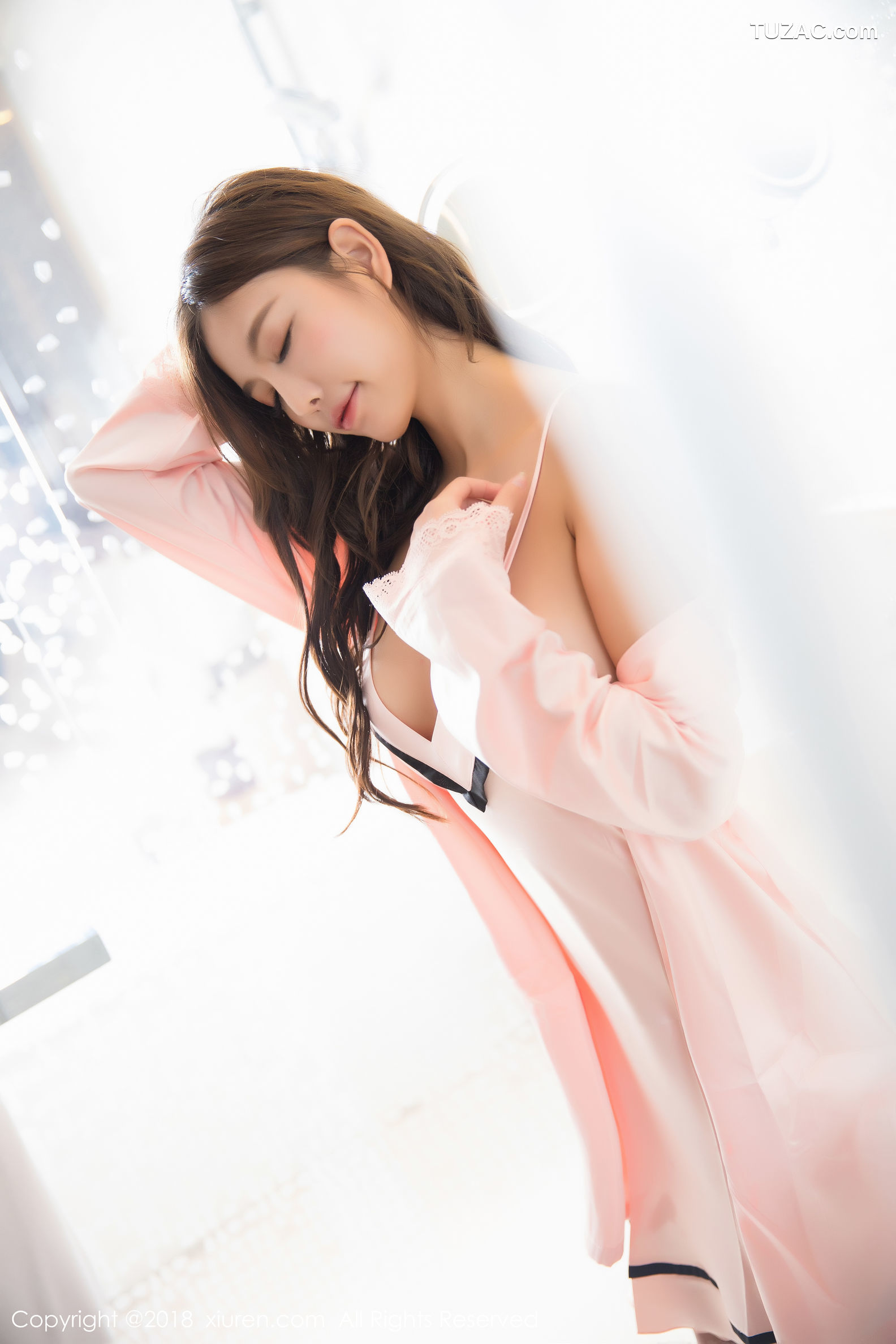 XiuRen秀人网-1208-杨晨晨-《性感与甜美进行到底》-2018.10.25
