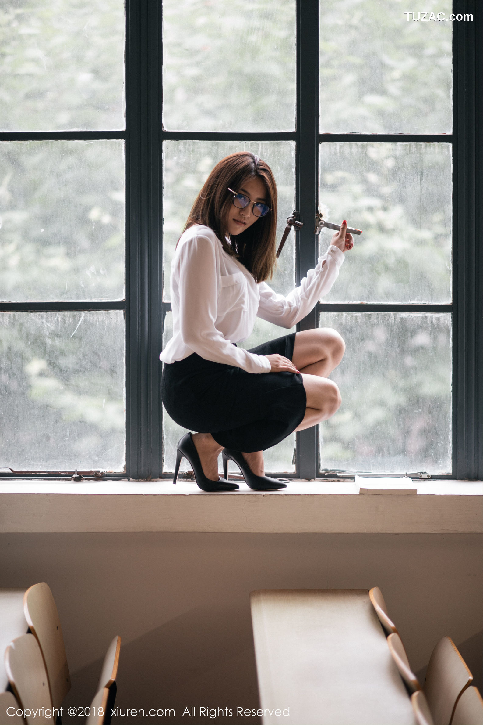 XiuRen秀人网-1267-许诺-《教师OL制服主题系列》-2018.12.14