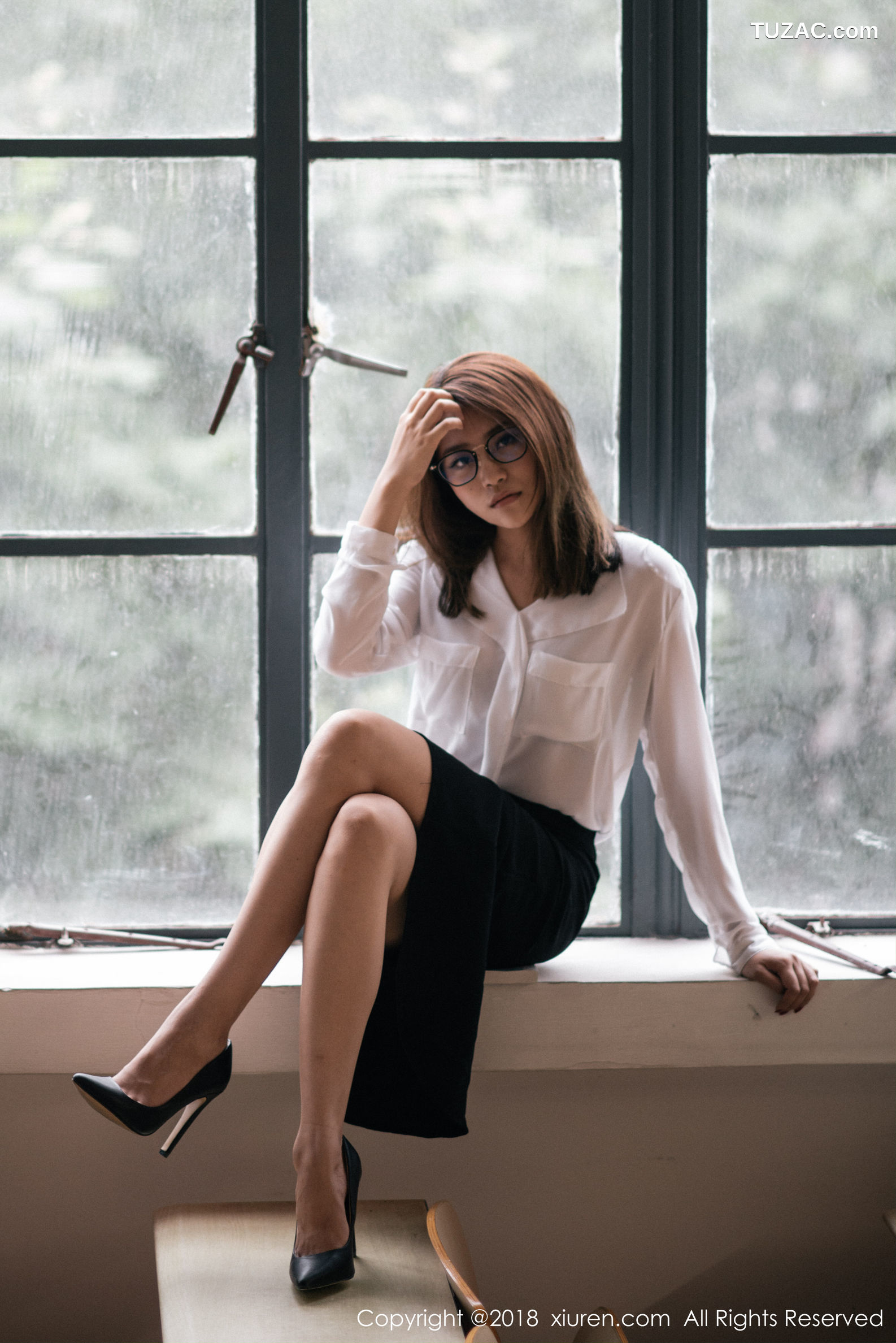 XiuRen秀人网-1267-许诺-《教师OL制服主题系列》-2018.12.14