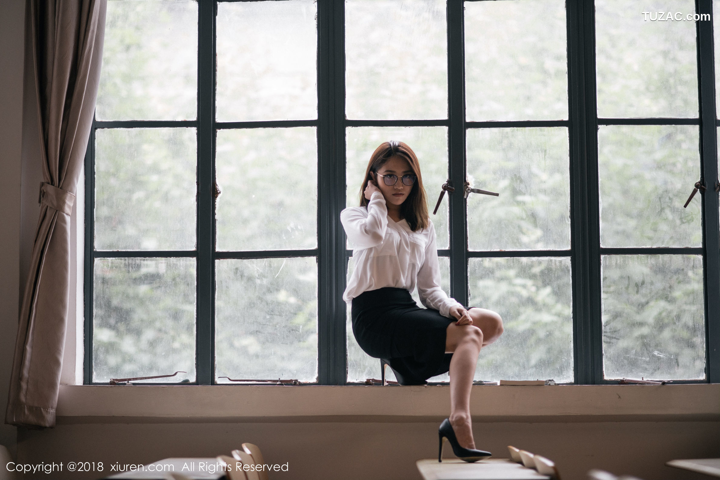 XiuRen秀人网-1267-许诺-《教师OL制服主题系列》-2018.12.14