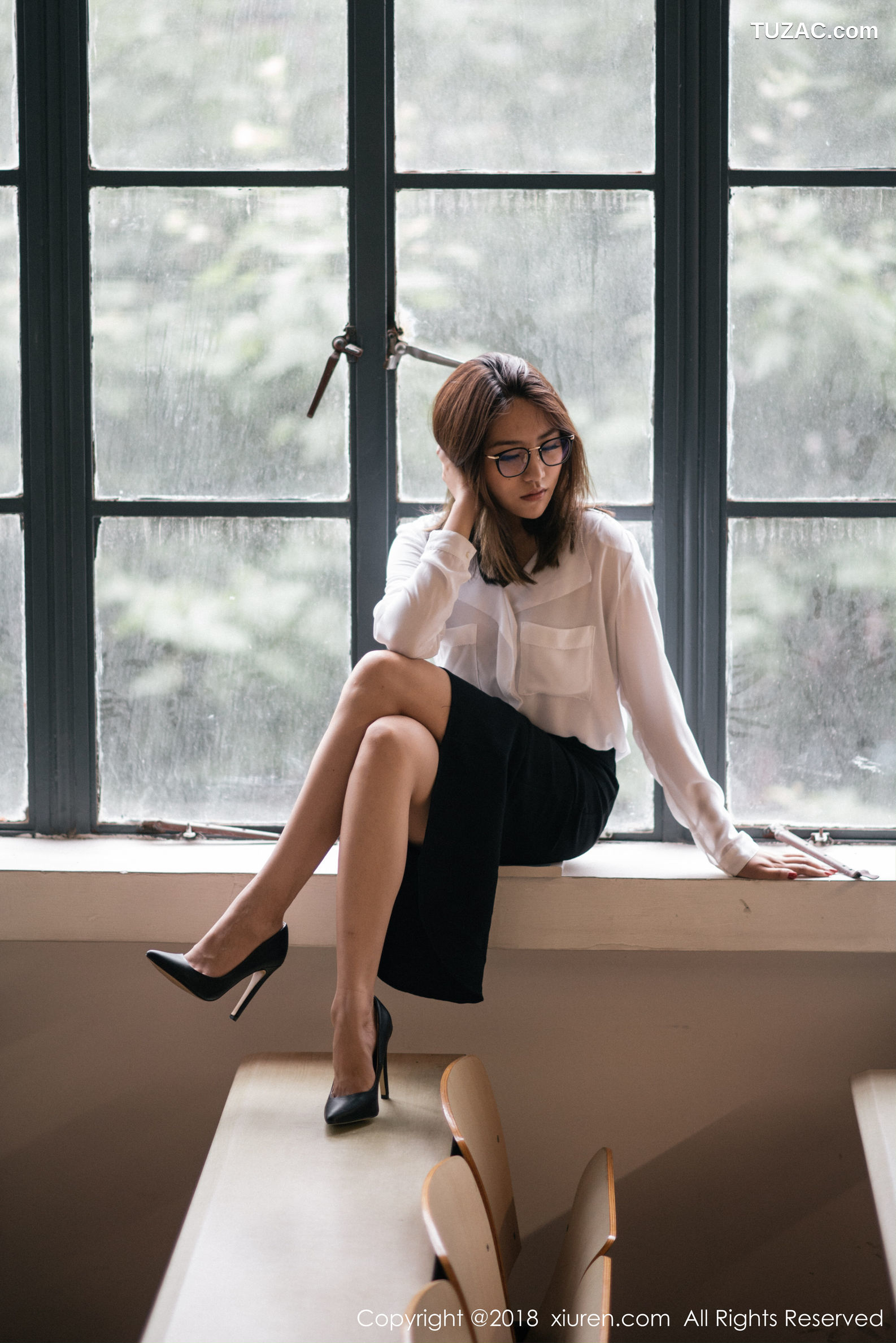 XiuRen秀人网-1267-许诺-《教师OL制服主题系列》-2018.12.14