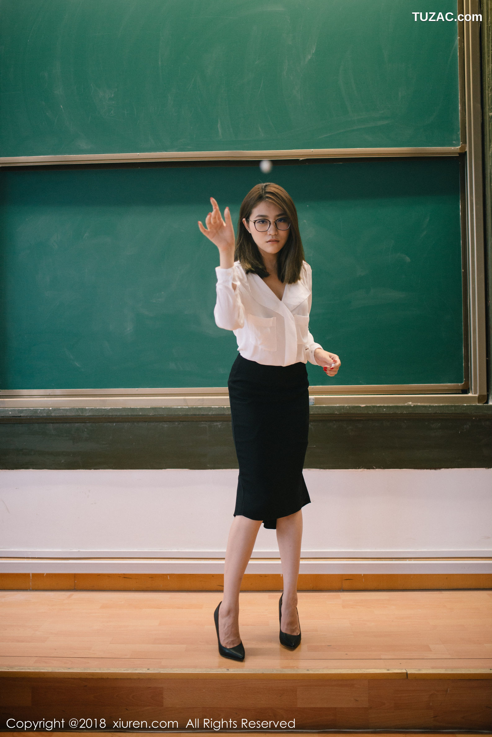 XiuRen秀人网-1267-许诺-《教师OL制服主题系列》-2018.12.14