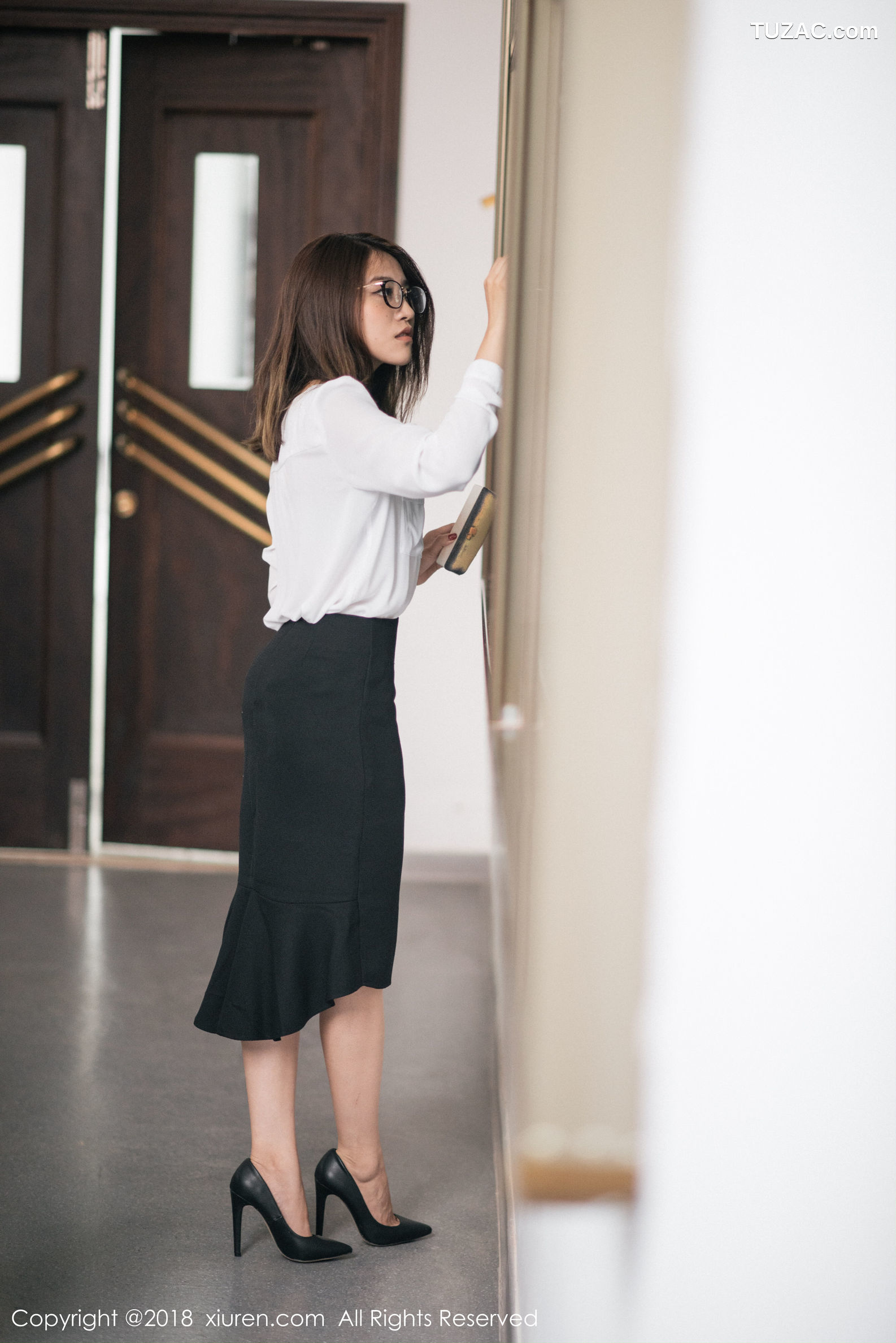 XiuRen秀人网-1267-许诺-《教师OL制服主题系列》-2018.12.14