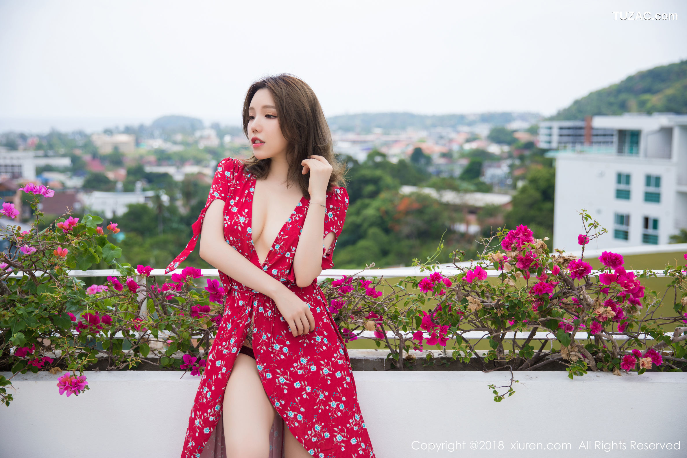 XiuRen秀人网-1284-黄楽然-《娇羞的长裙美腿女神》-2018.12.24