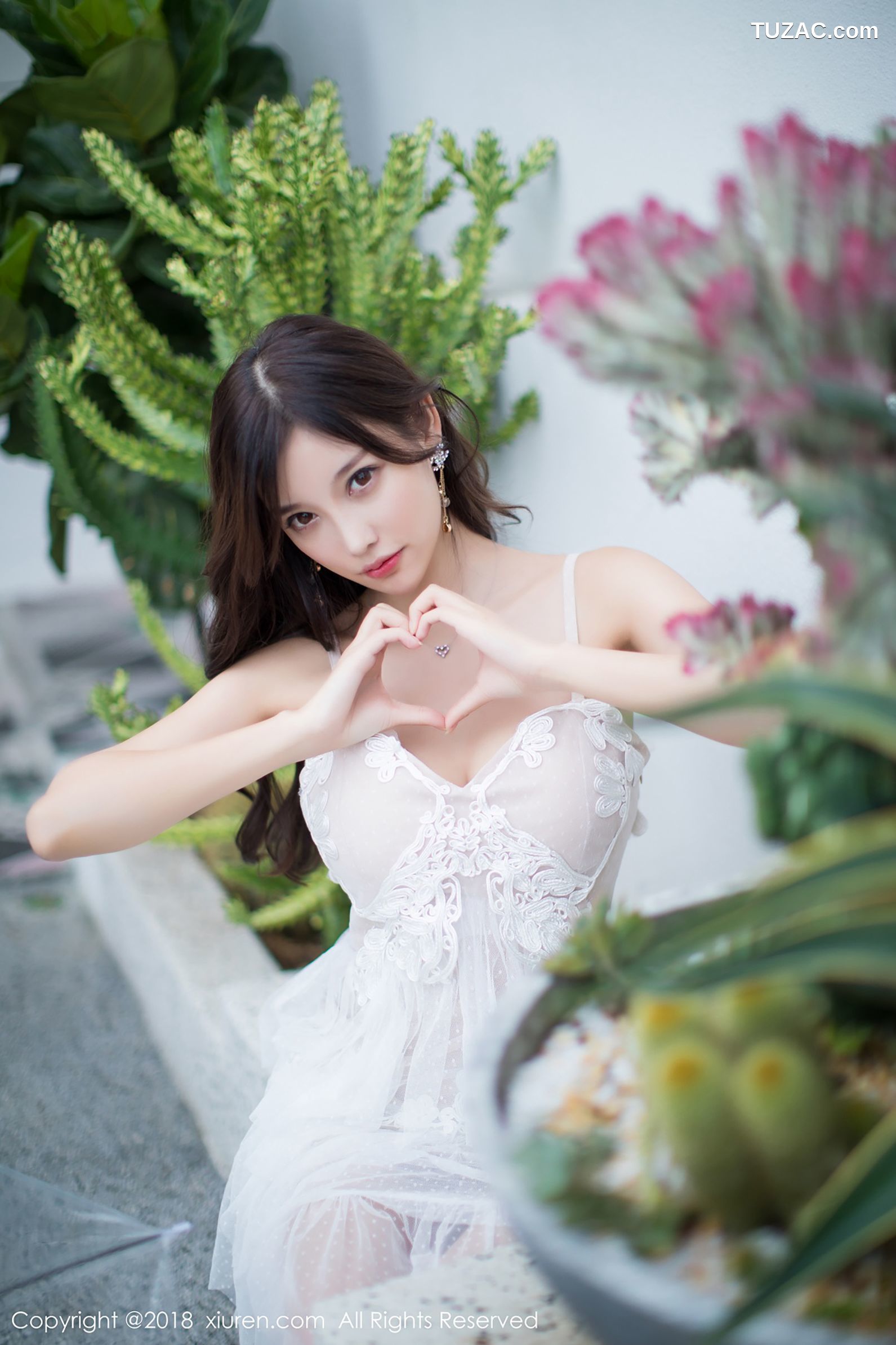 XiuRen秀人网-1296-杨晨晨-《甜美新娘-黑丝女郎》-2018.12.29