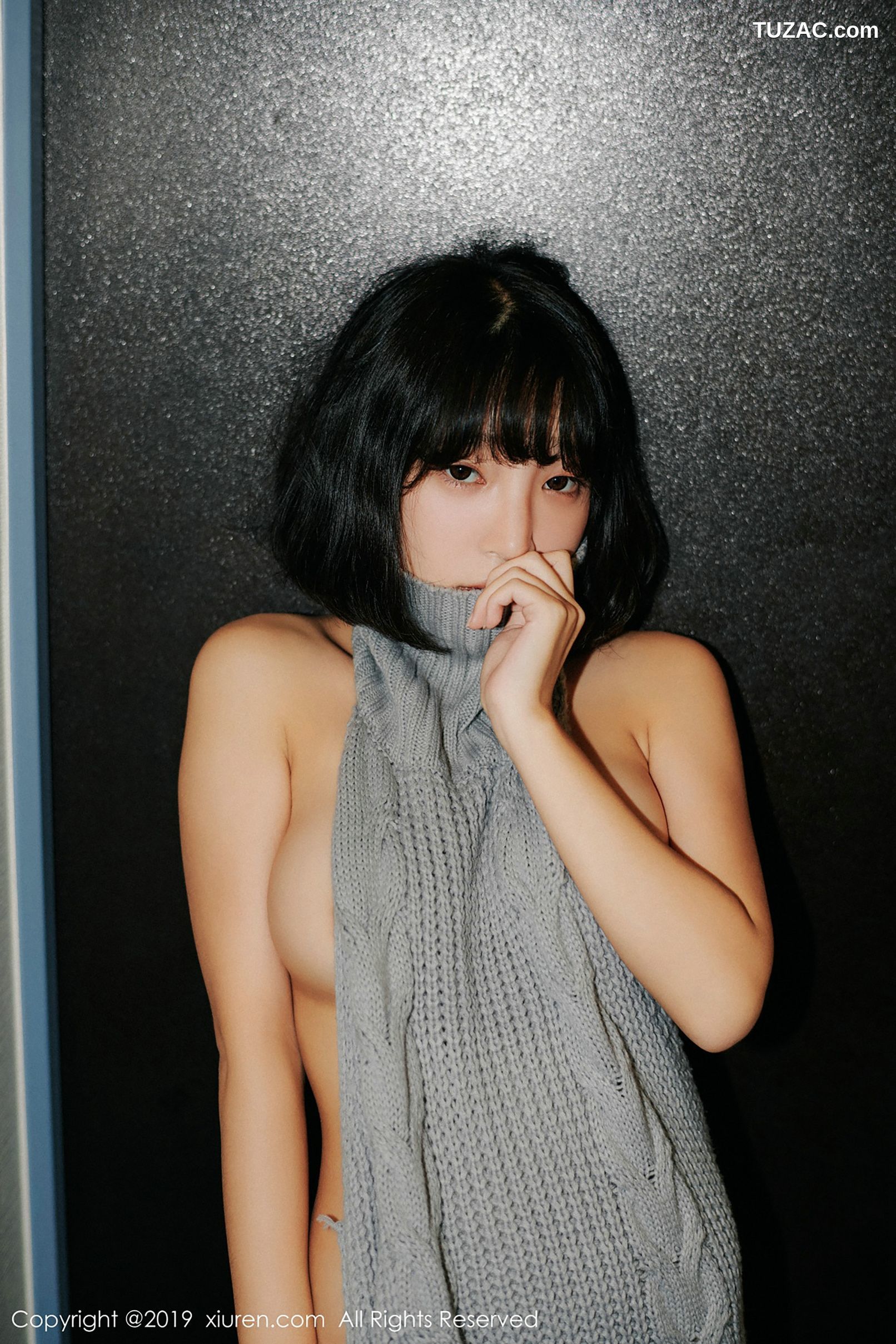 XiuRen秀人网-1304-模特-《比基尼-开背毛衣》-2019.01.08