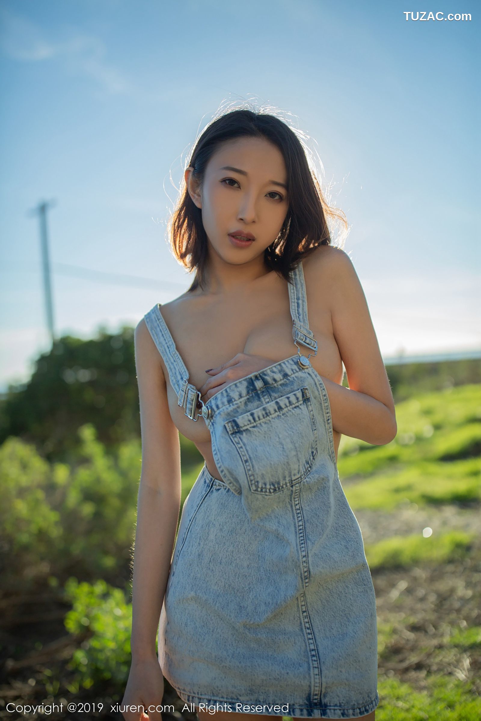 XiuRen秀人网-1335-栗子Riz-《十足温柔的女友》-2019.02.12