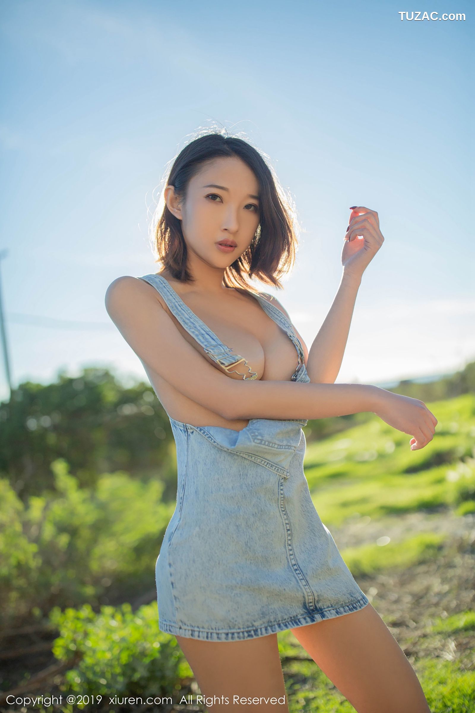 XiuRen秀人网-1335-栗子Riz-《十足温柔的女友》-2019.02.12