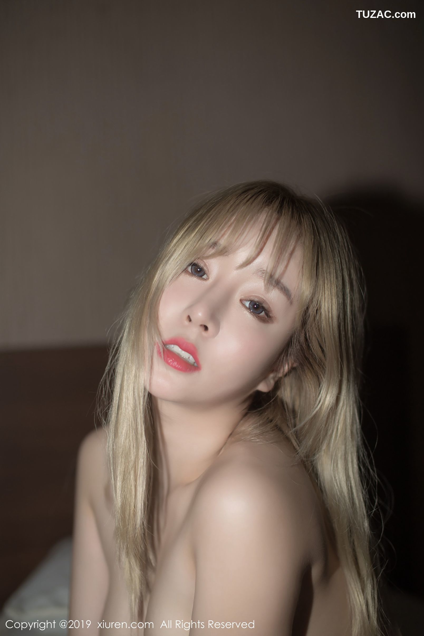 XiuRen秀人网-1352-王雨纯-《热辣诱人的娇躯淋漓尽显》-2019.02.26