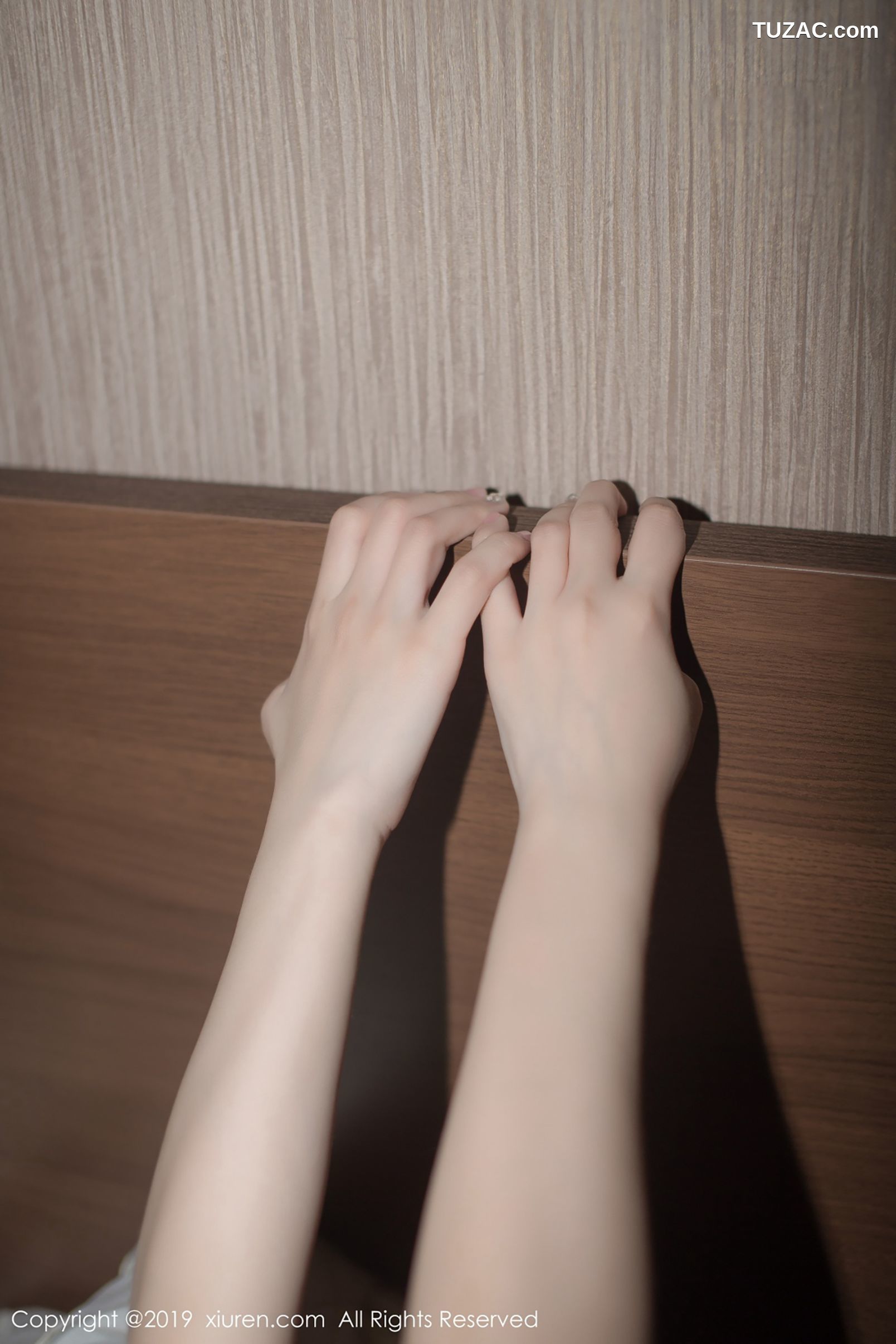 XiuRen秀人网-1352-王雨纯-《热辣诱人的娇躯淋漓尽显》-2019.02.26