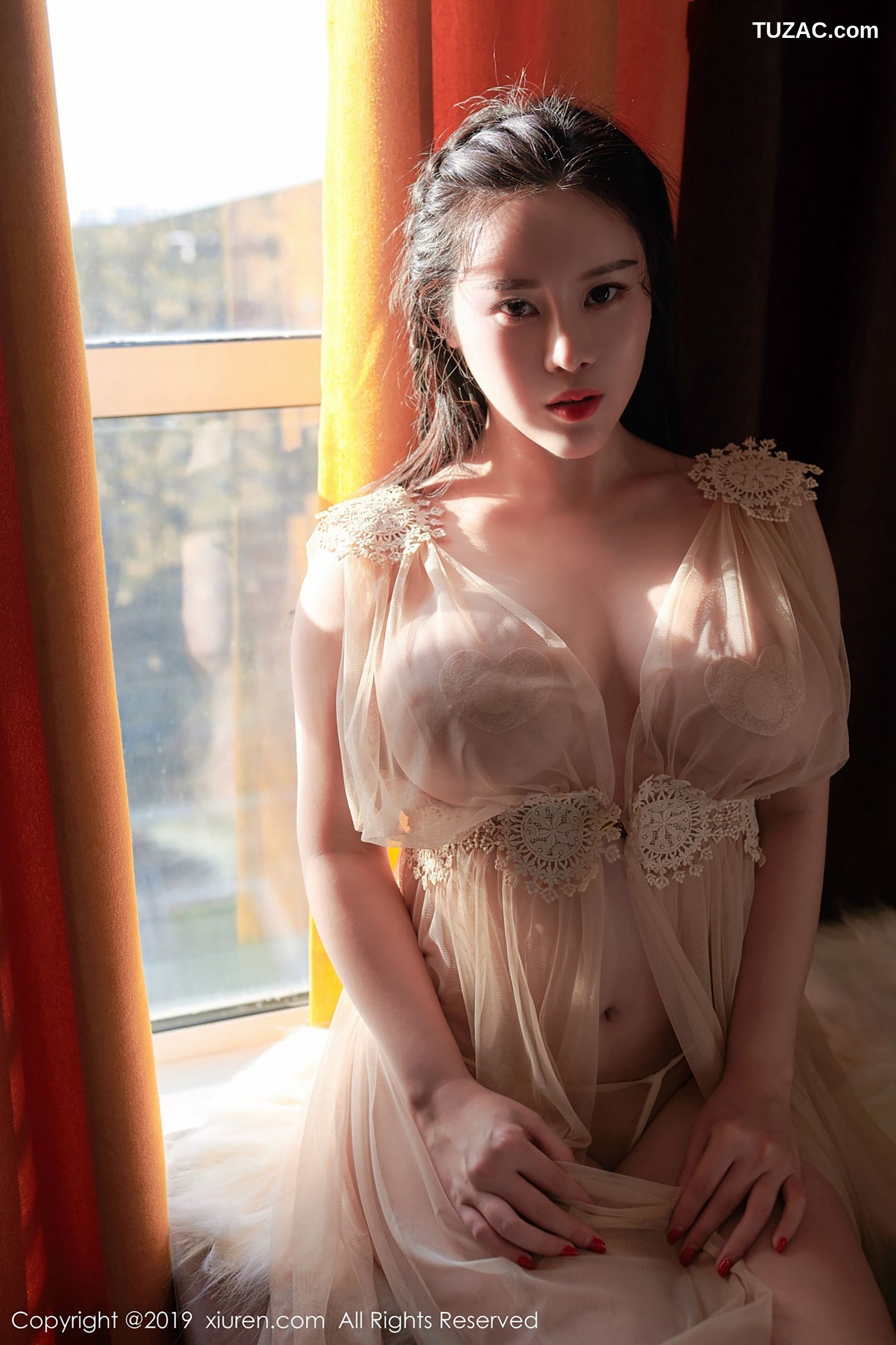 XiuRen秀人网-1366-戴渃欣-《丰腴有致娇躯魅惑》-2019.03.14