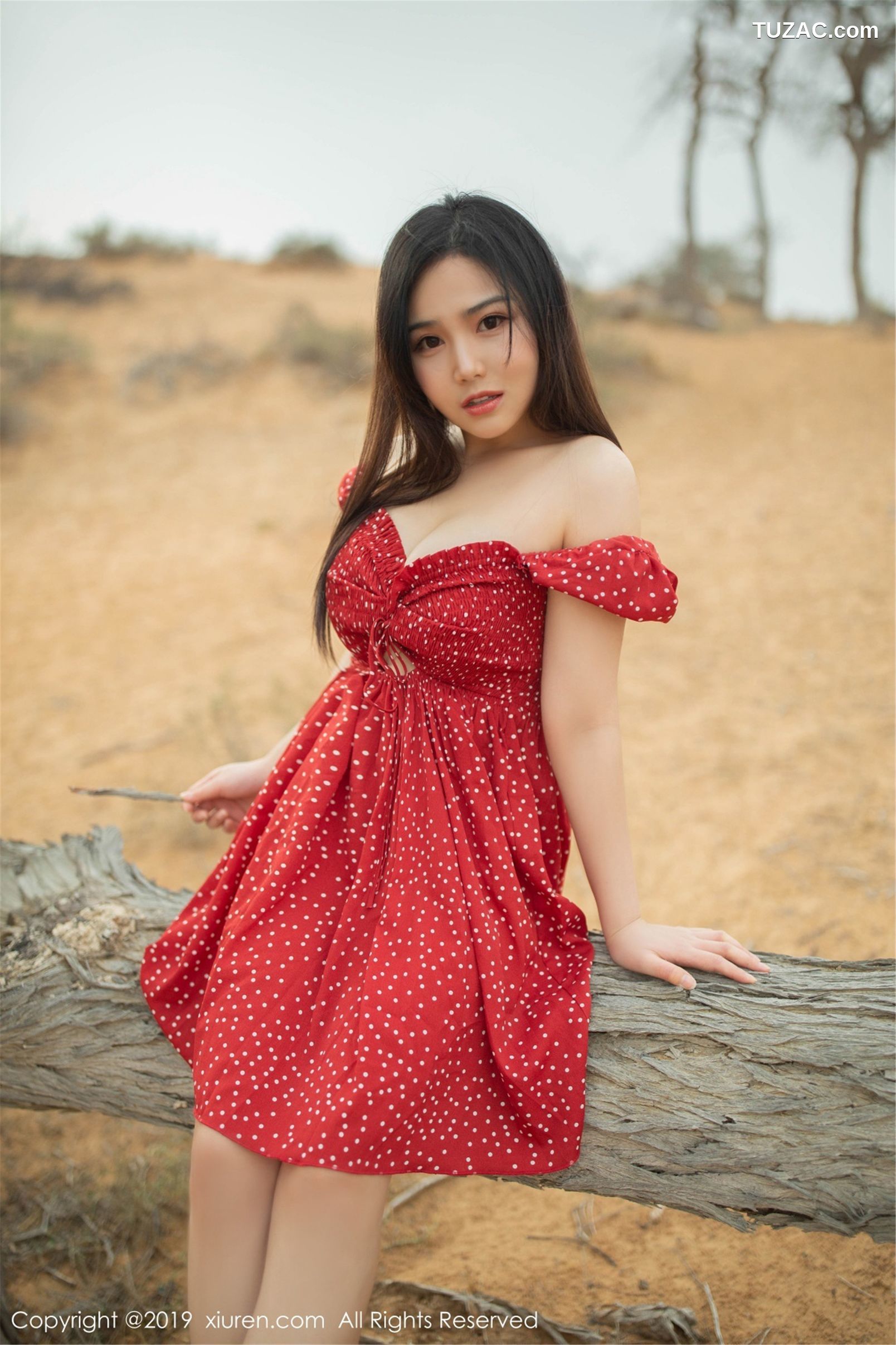 XiuRen秀人网-1388-徐微微-《沙漠-泳池-美人-色香味俱全！》-2019.04.09