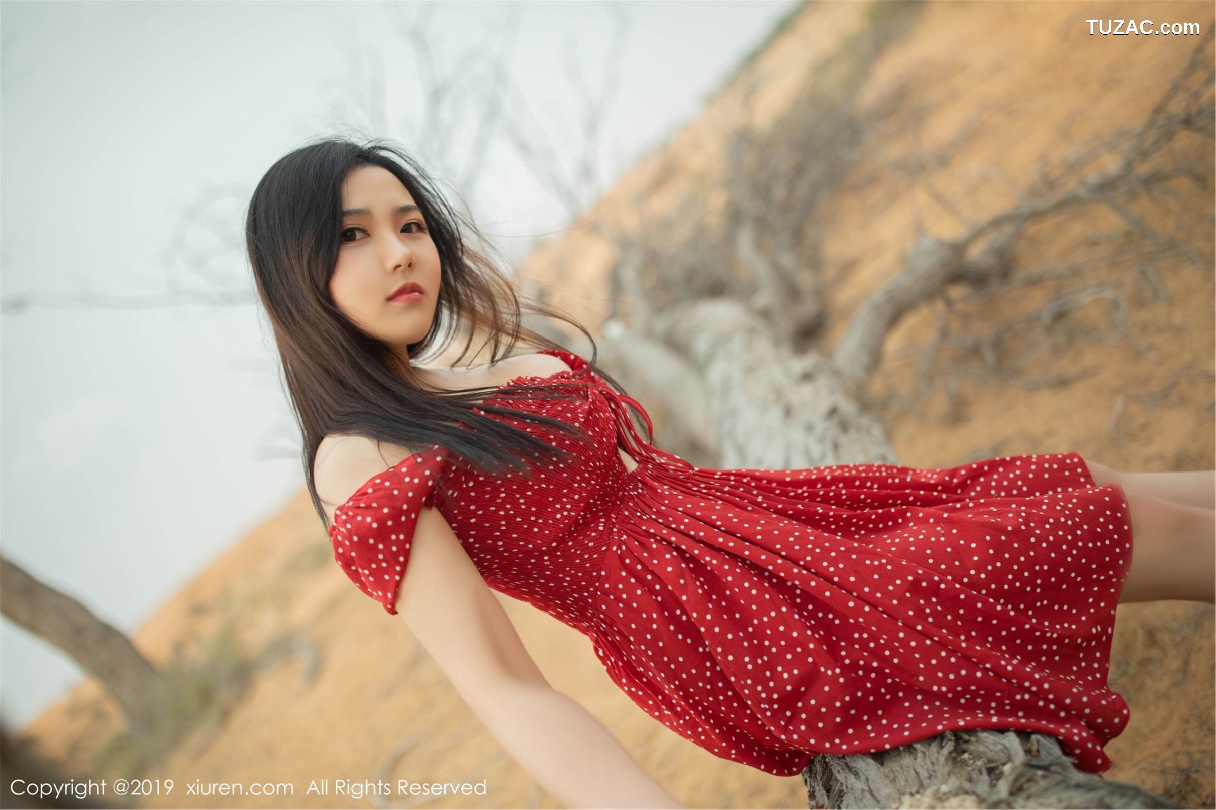 XiuRen秀人网-1388-徐微微-《沙漠-泳池-美人-色香味俱全！》-2019.04.09