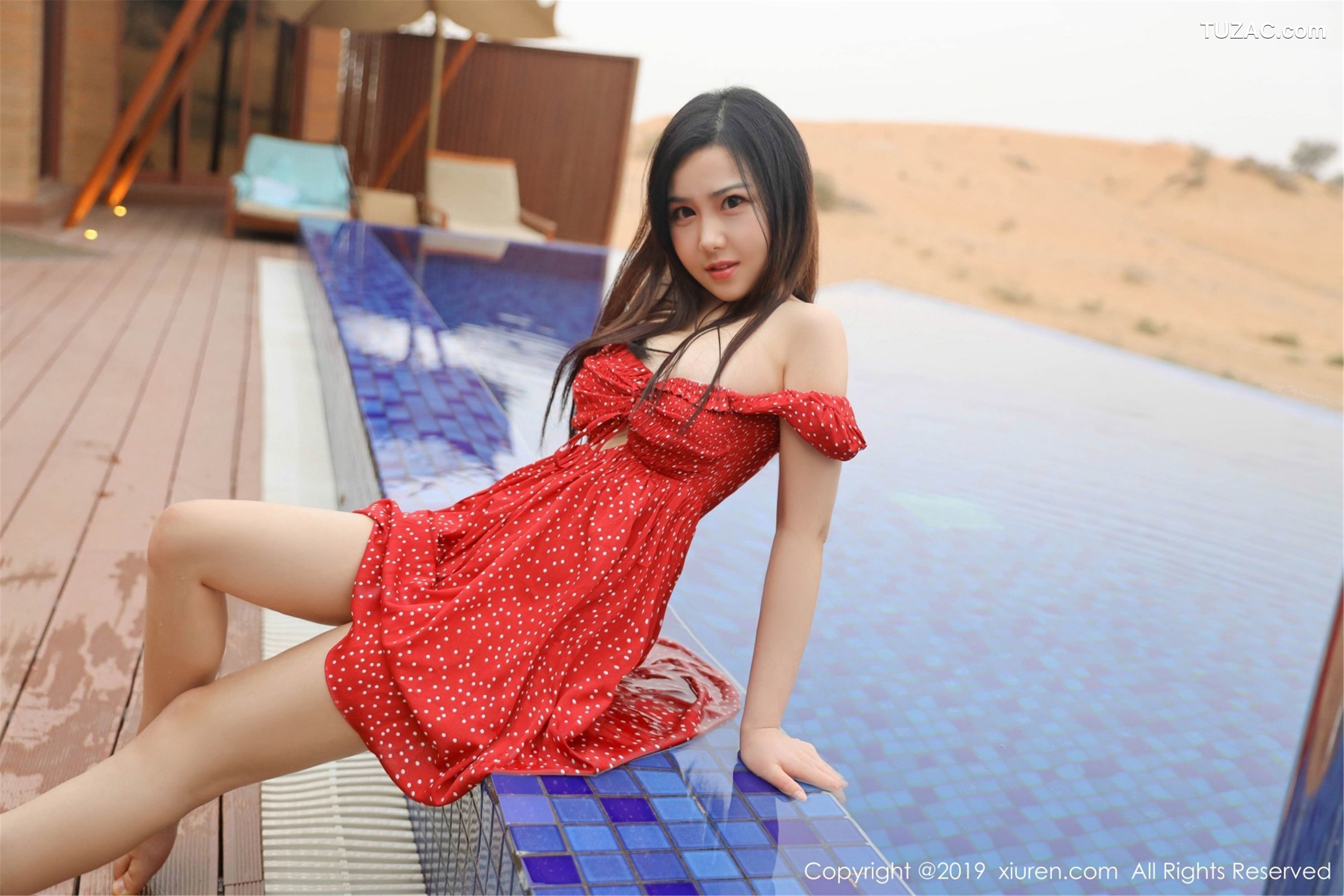 XiuRen秀人网-1388-徐微微-《沙漠-泳池-美人-色香味俱全！》-2019.04.09
