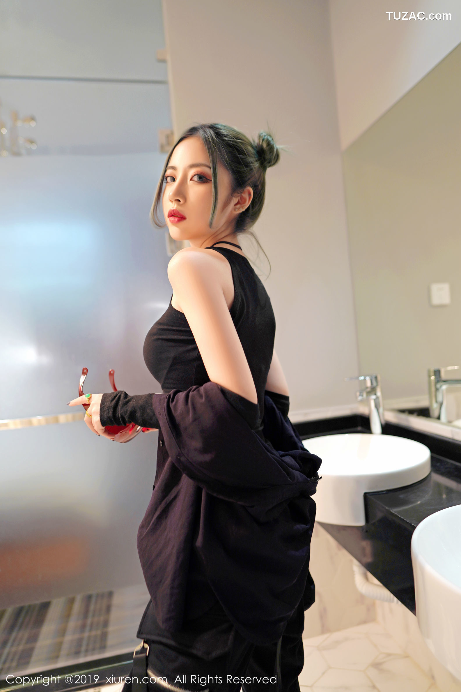 XiuRen秀人网-1550-贾诗晗-《拥有清秀的容颜与曼妙的身材》-2019.07.16