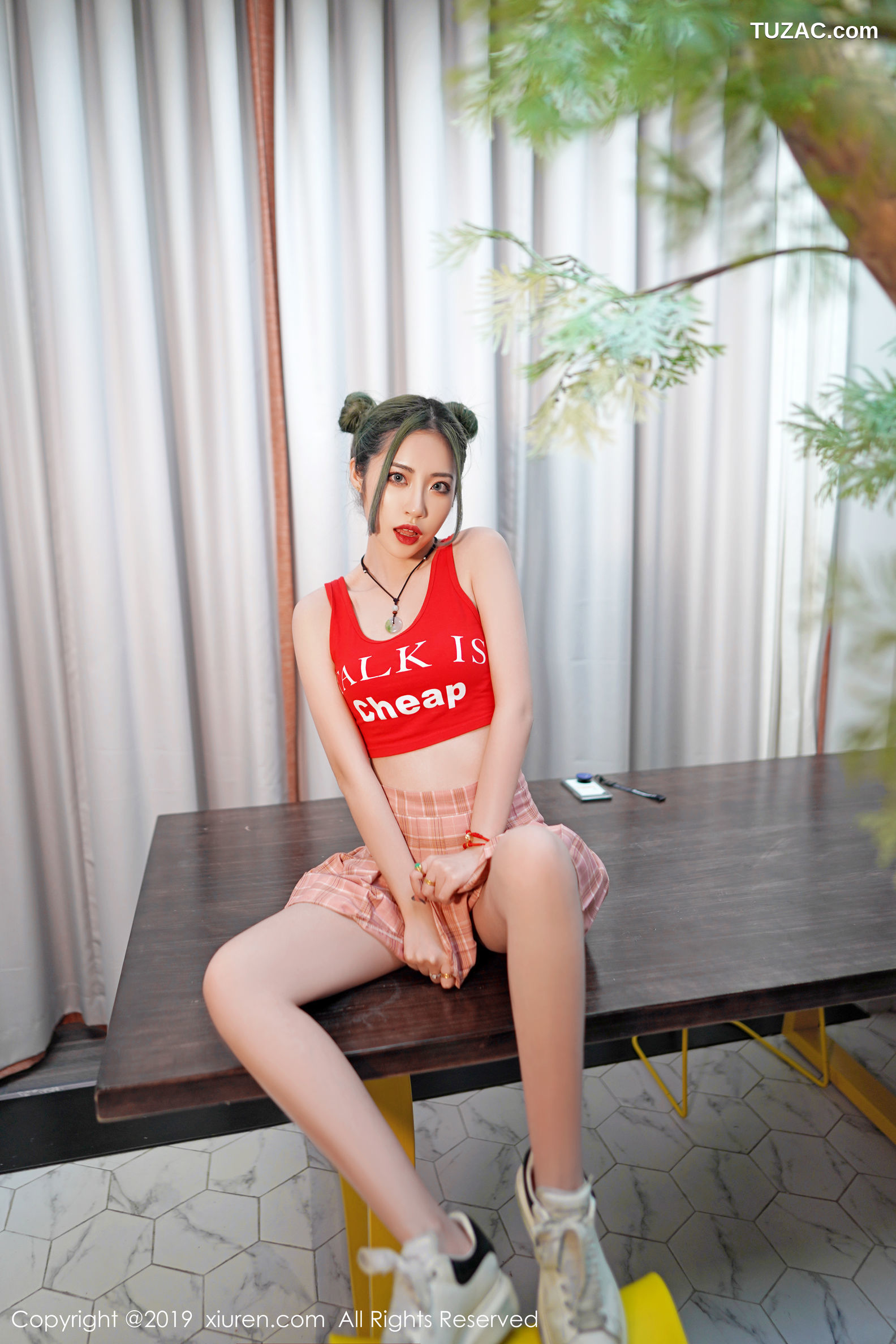 XiuRen秀人网-1550-贾诗晗-《拥有清秀的容颜与曼妙的身材》-2019.07.16