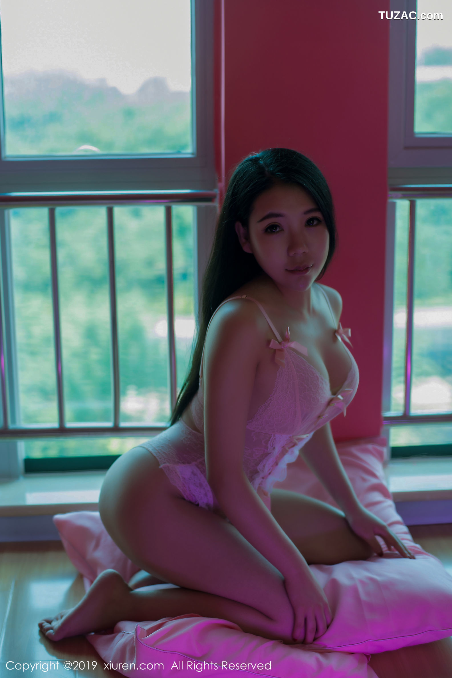 XiuRen秀人网-1553-放空Lily-《混元超大纯天然蜜桃臀妹子》-2019.07.17