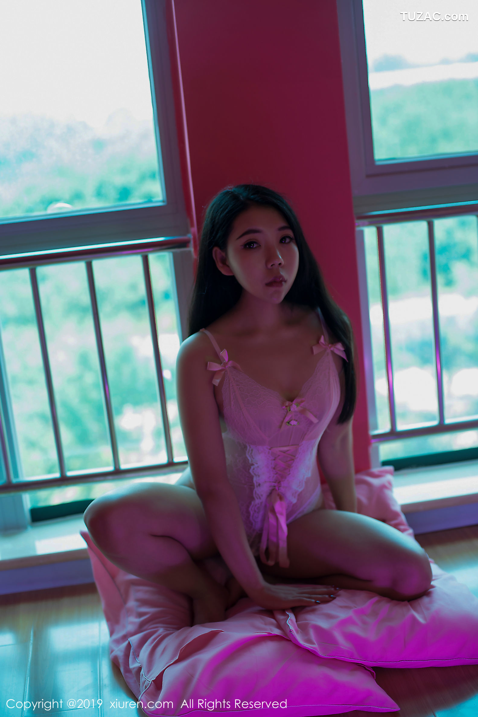 XiuRen秀人网-1553-放空Lily-《混元超大纯天然蜜桃臀妹子》-2019.07.17