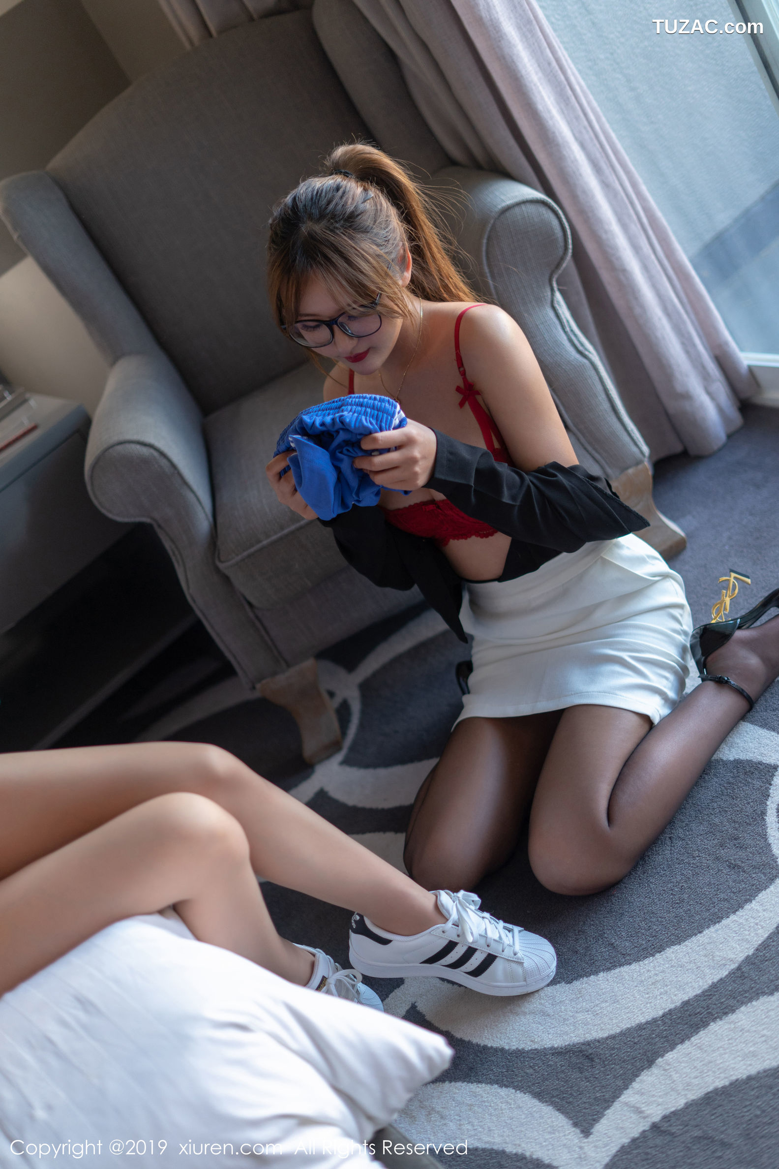 XiuRen秀人网-1561-周于希-尹菲-《剧情私房系列》-2019.07.19