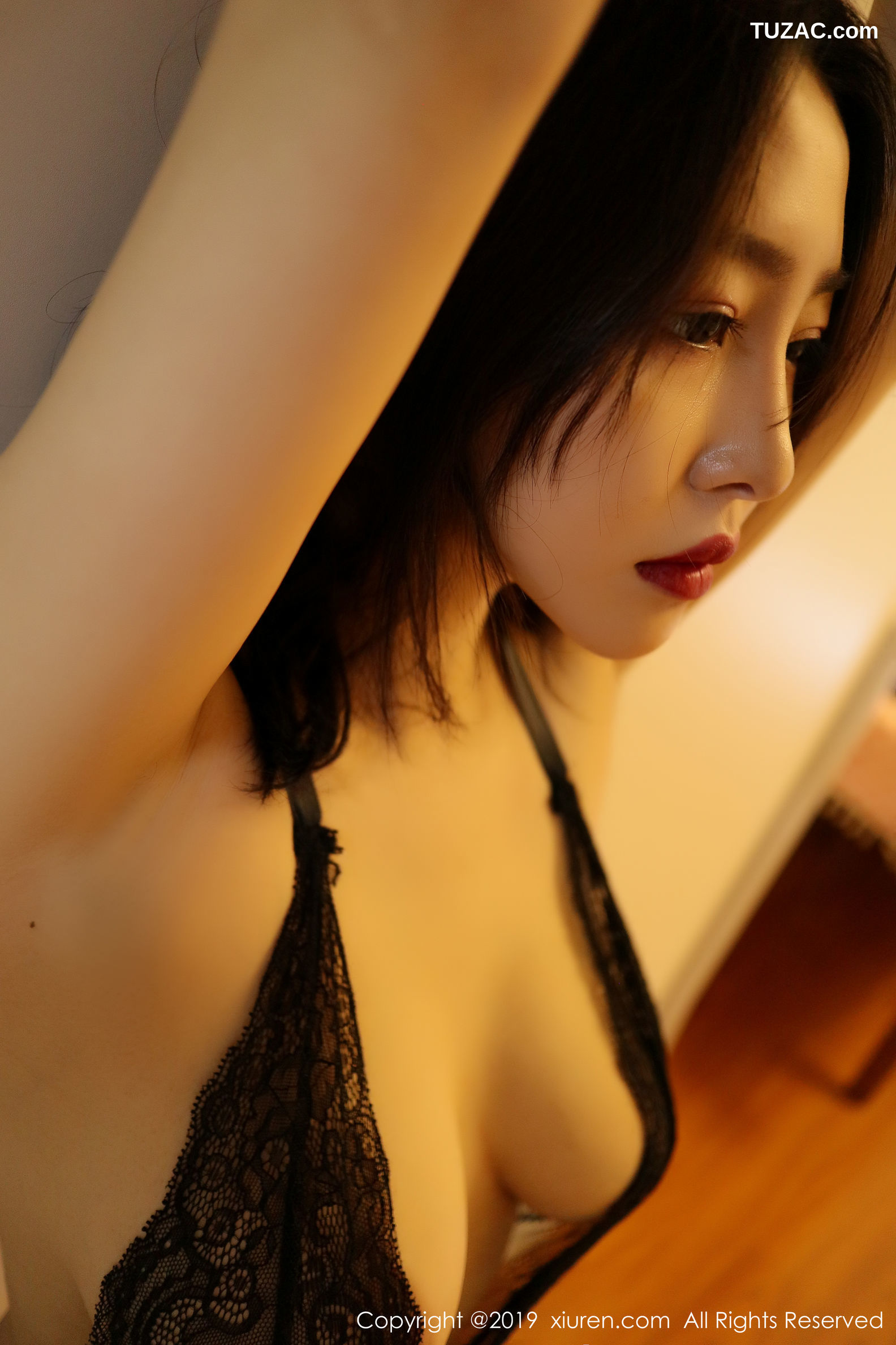 XiuRen秀人网-1571-瑶啊摇的瑶-《黑色诱惑》-2019.07.25