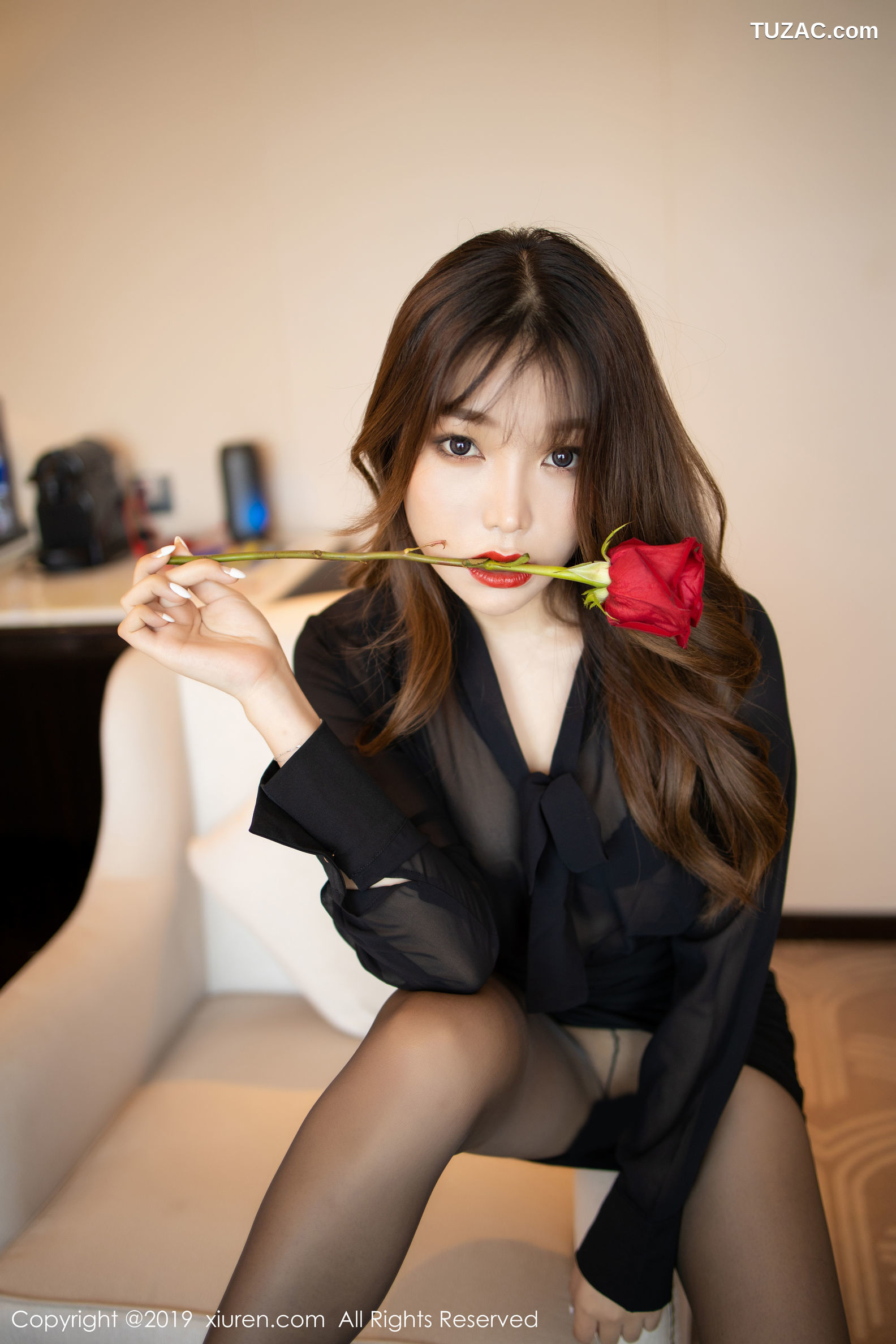 XiuRen秀人网-1579-芝芝-《性感翘臀福利》-2019.07.29