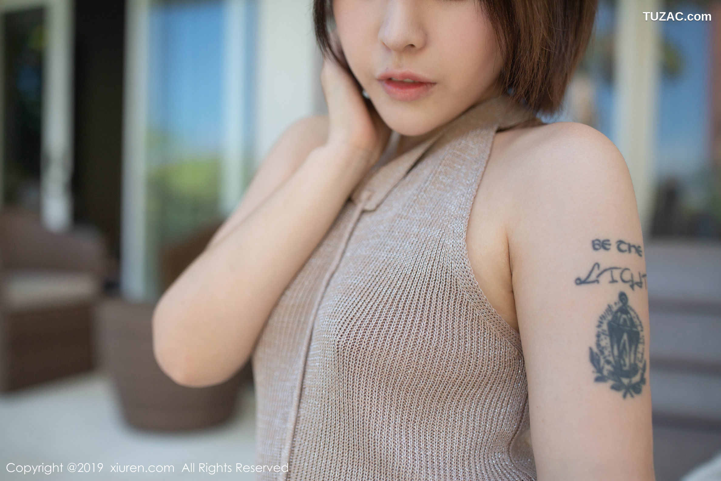 XiuRen秀人网-1598-艾莉-《性感毛衣激凸系列》-2019.08.06