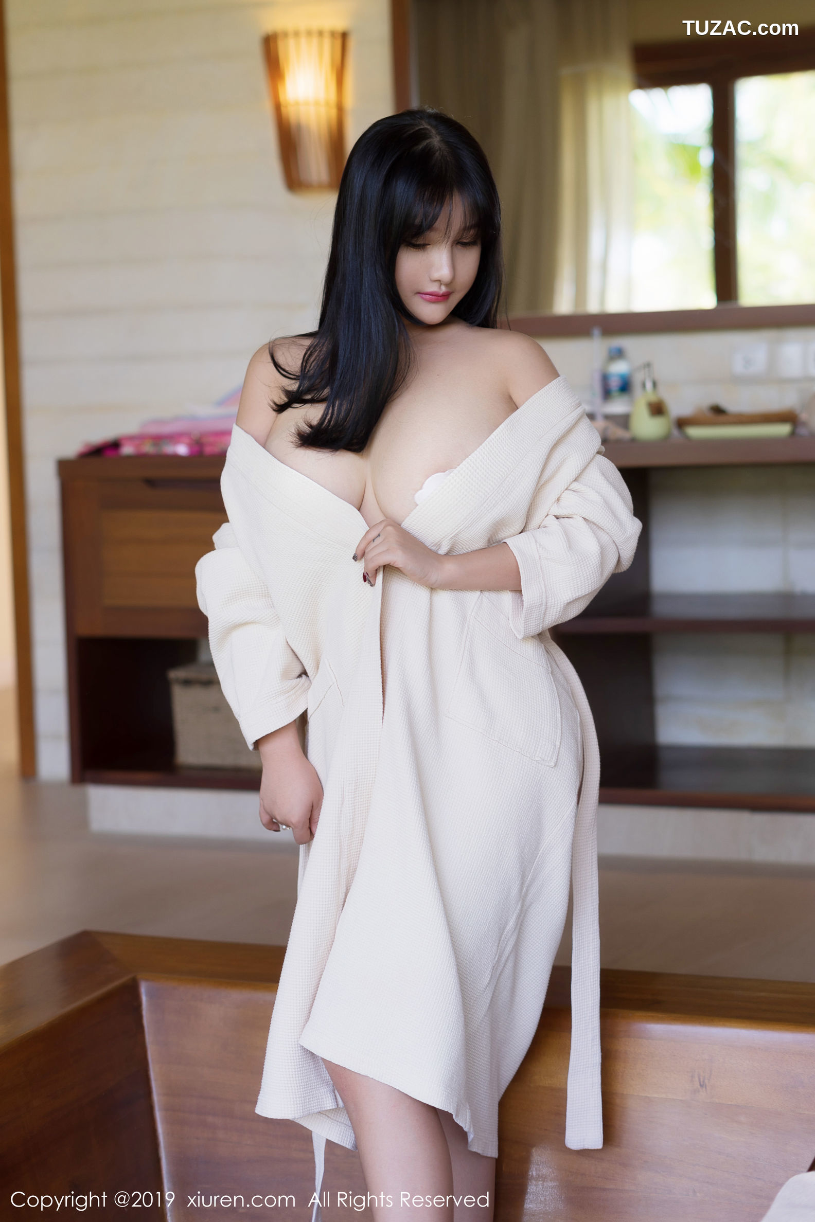XiuRen秀人网-1603-小尤奈-《性感奶牛内衣与典雅浴袍》-2019.08.07