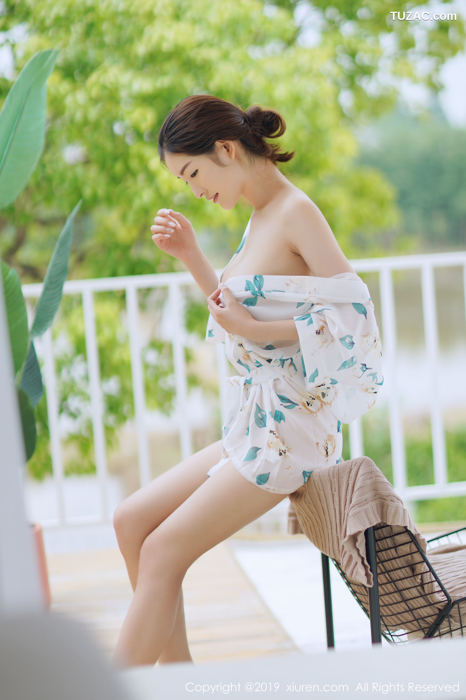 XiuRen秀人网-1613-沈梦瑶-《色彩鲜艳的服饰系列》-2019.08.13