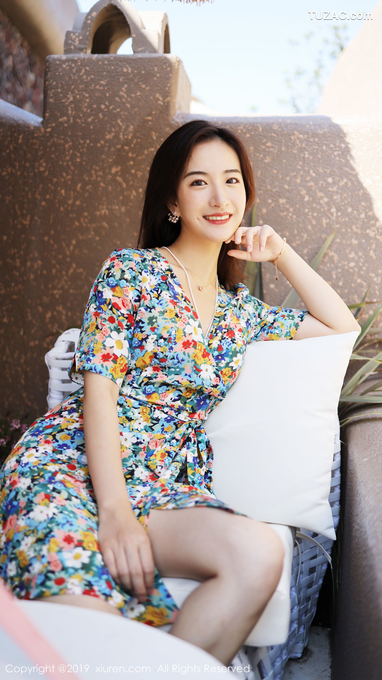 XiuRen秀人网-1641-艺儿伢哟-《气质新人模特》-2019.08.23