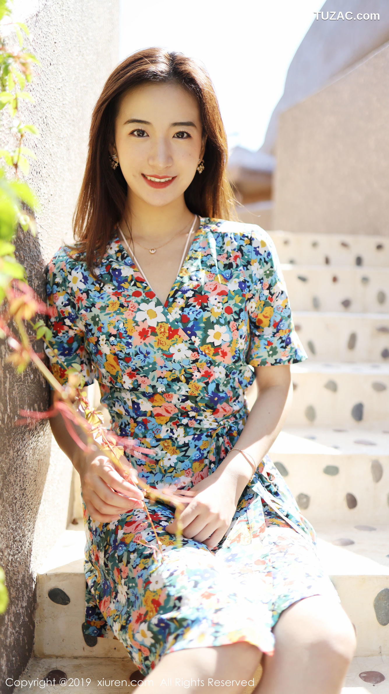 XiuRen秀人网-1641-艺儿伢哟-《气质新人模特》-2019.08.23