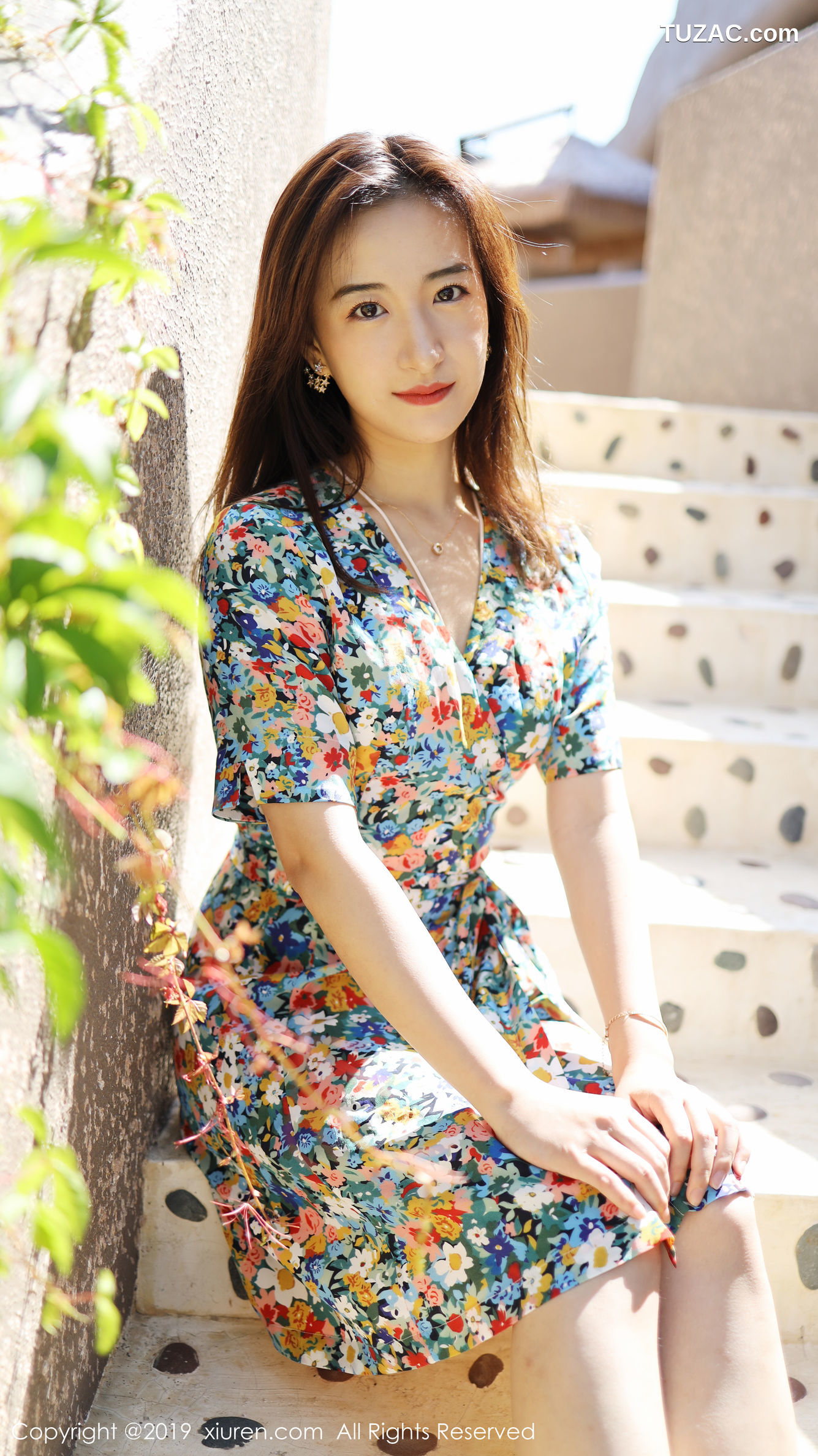 XiuRen秀人网-1641-艺儿伢哟-《气质新人模特》-2019.08.23