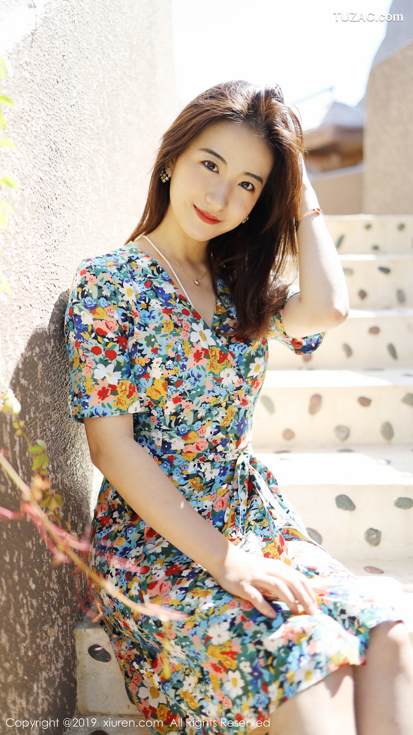 XiuRen秀人网-1641-艺儿伢哟-《气质新人模特》-2019.08.23