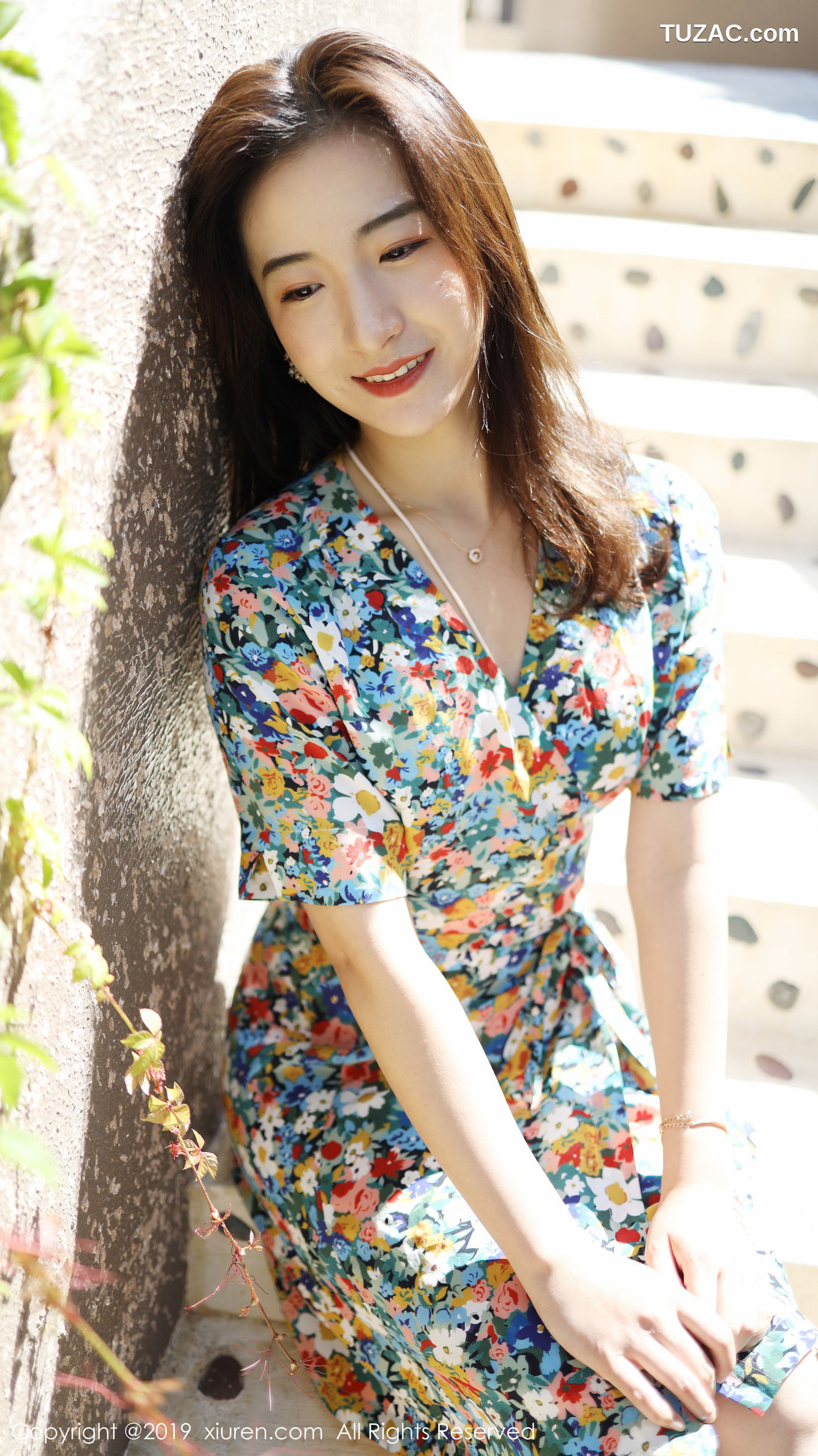 XiuRen秀人网-1641-艺儿伢哟-《气质新人模特》-2019.08.23