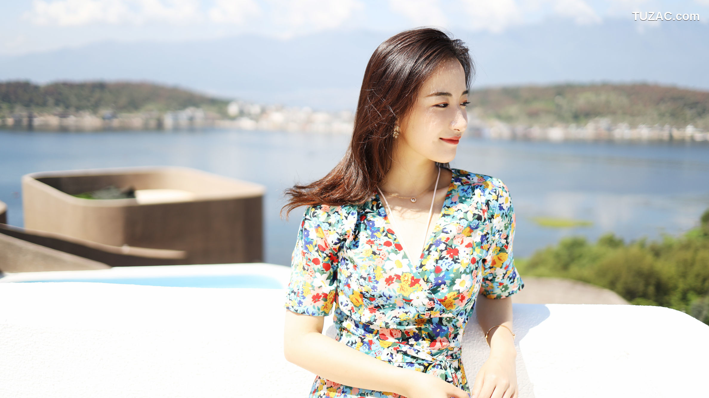 XiuRen秀人网-1641-艺儿伢哟-《气质新人模特》-2019.08.23