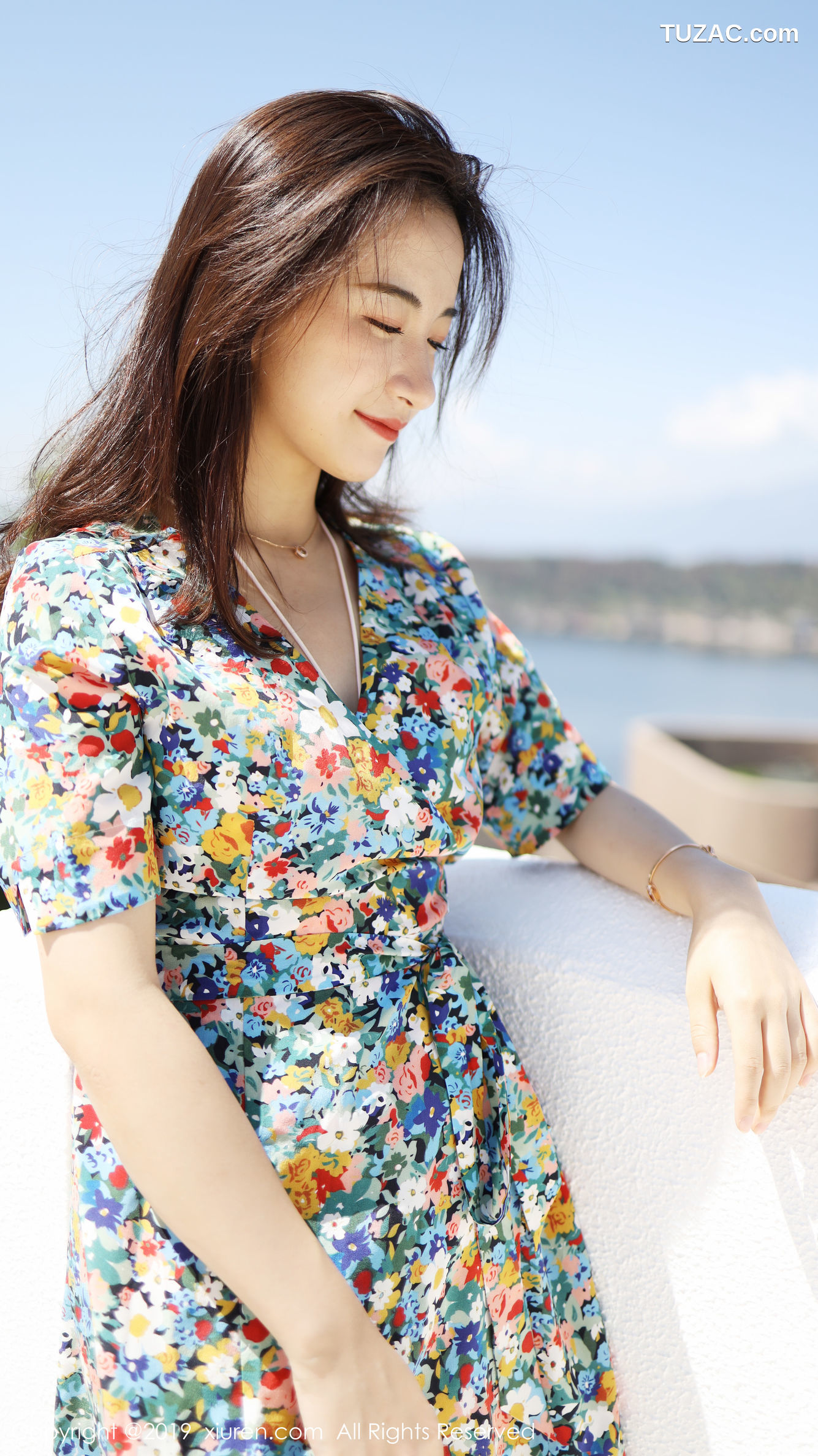 XiuRen秀人网-1641-艺儿伢哟-《气质新人模特》-2019.08.23