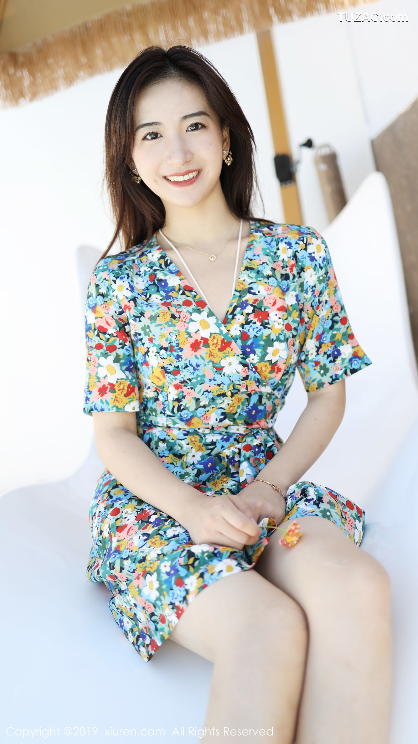 XiuRen秀人网-1641-艺儿伢哟-《气质新人模特》-2019.08.23