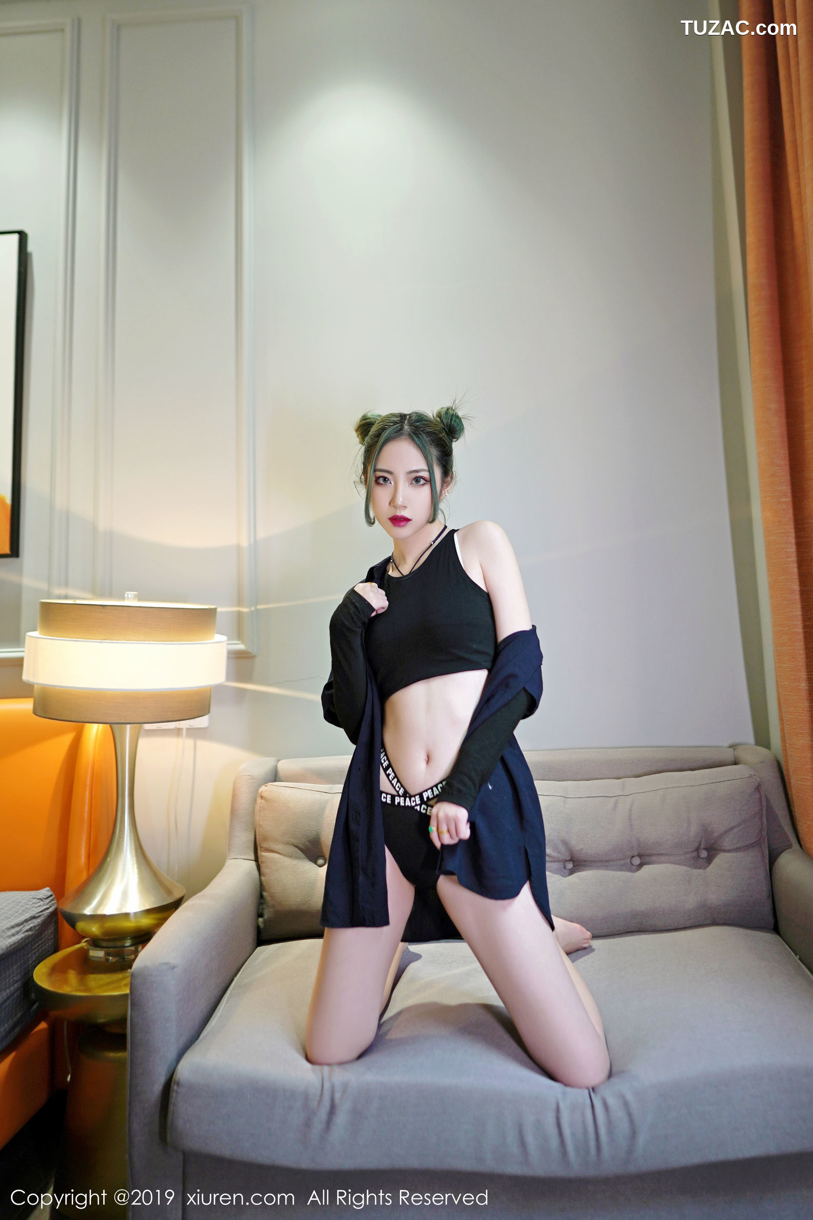 XiuRen秀人网-1644-贾诗晗-《欣长的美腿笔直光滑》-2019.08.26