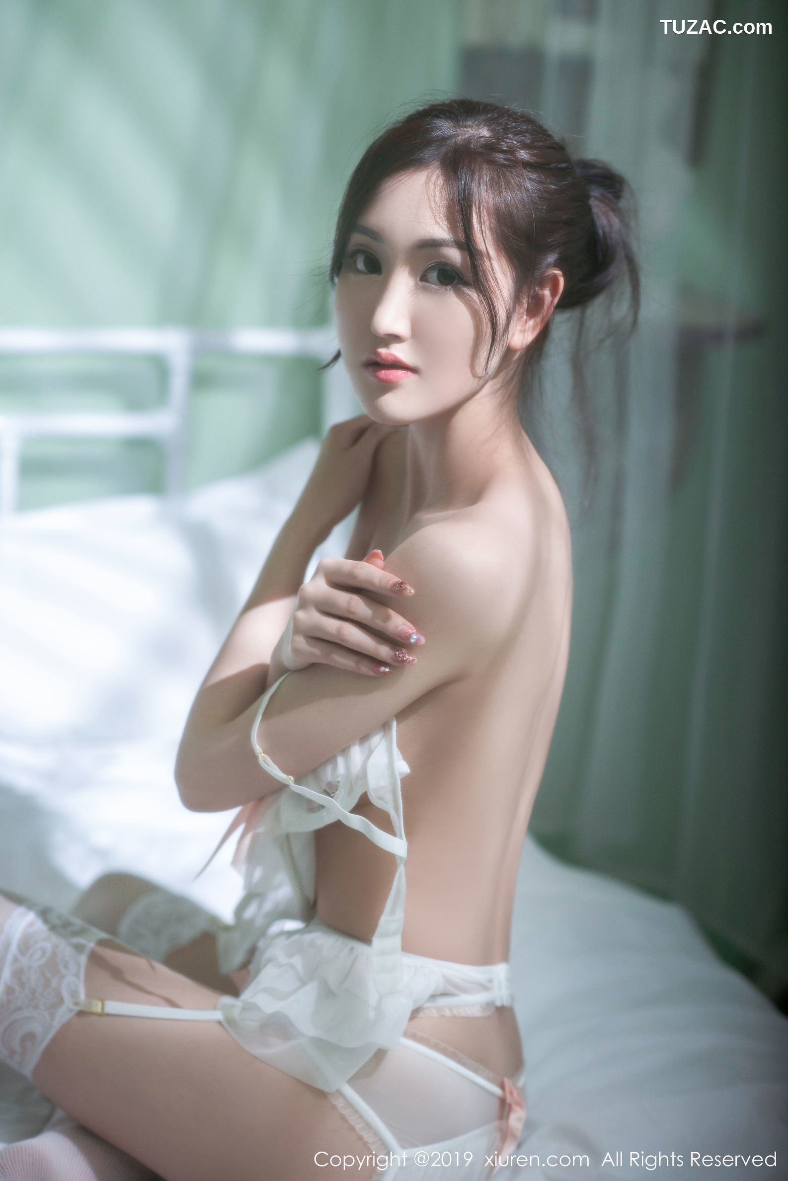 XiuRen秀人网-1693-沈梦瑶-《蕾丝内衣与光影》-2019.09.23