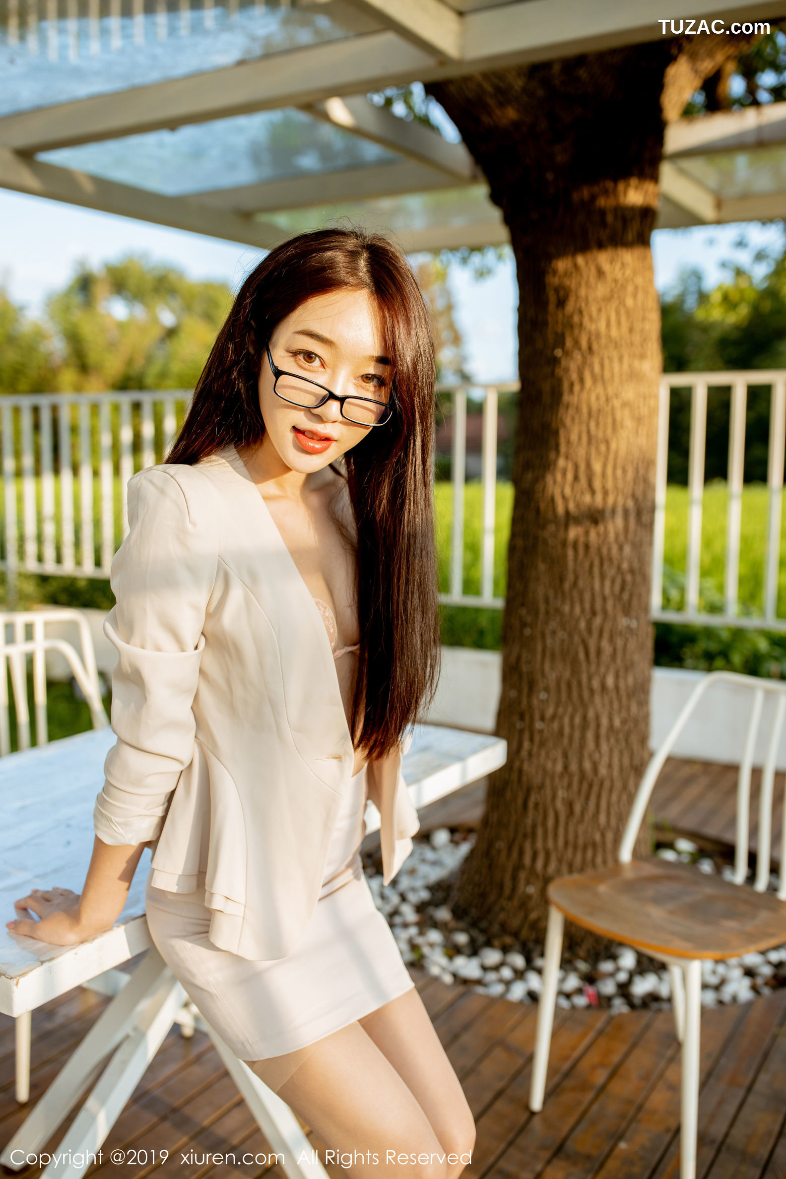 XiuRen秀人网-1700-小九月-《性感秘书OL》-2019.09.27