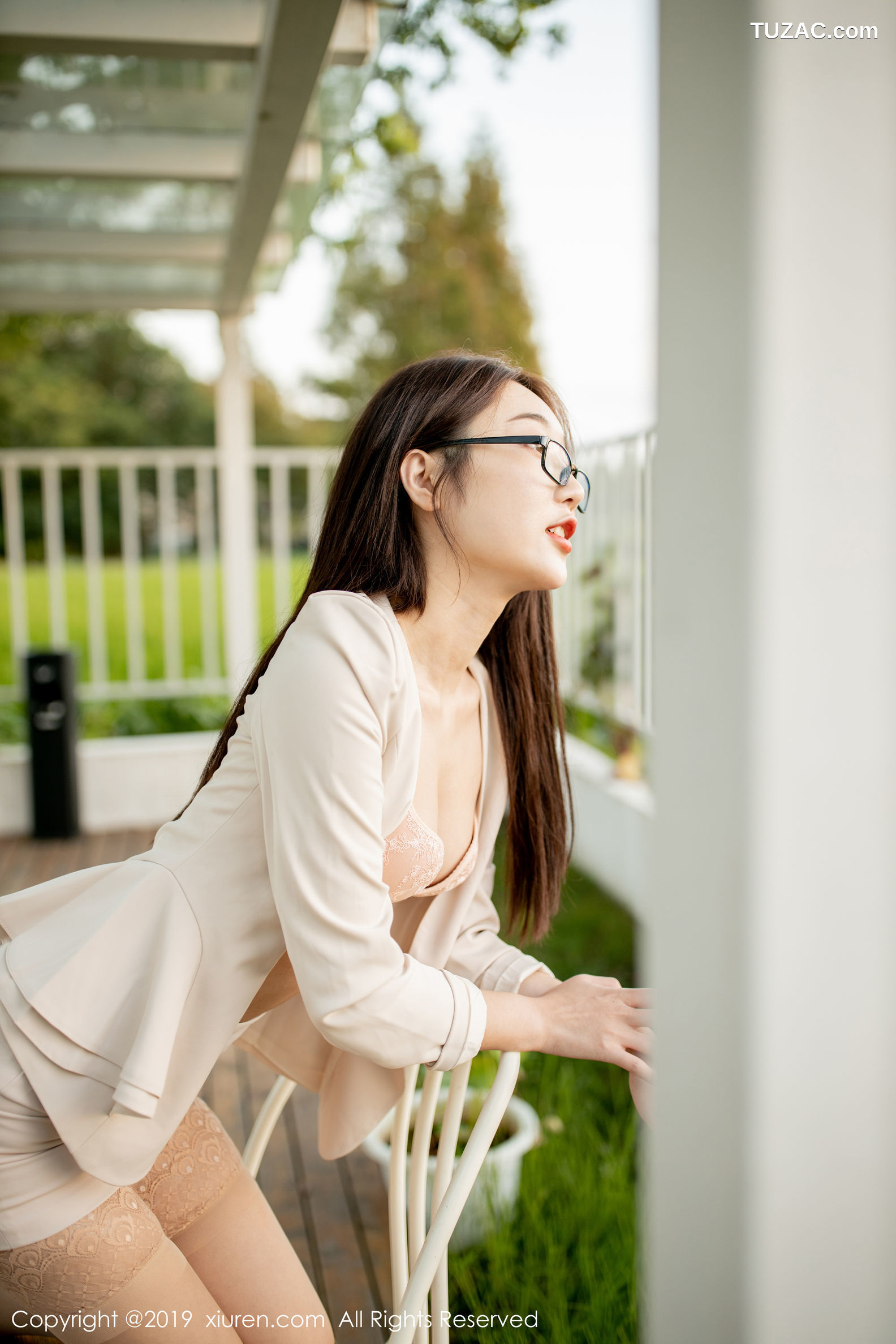 XiuRen秀人网-1700-小九月-《性感秘书OL》-2019.09.27
