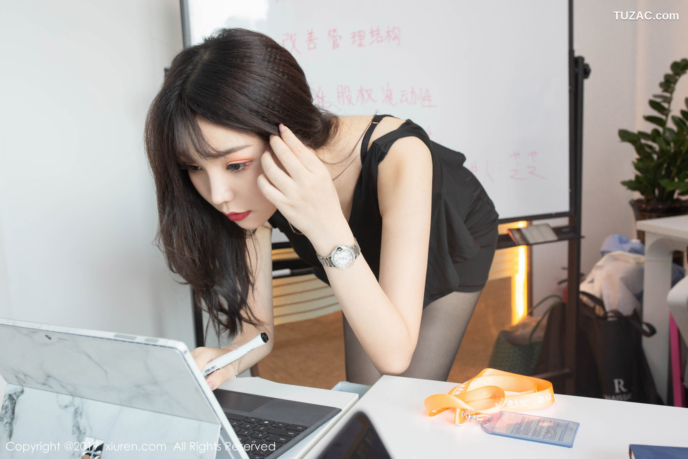 XiuRen秀人网-1757-芝芝-《办公室主题》-2019.10.29